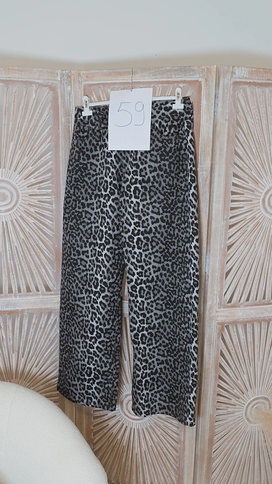 EINZELSTÜCK LEO-JEANS Gr. XL/46 59