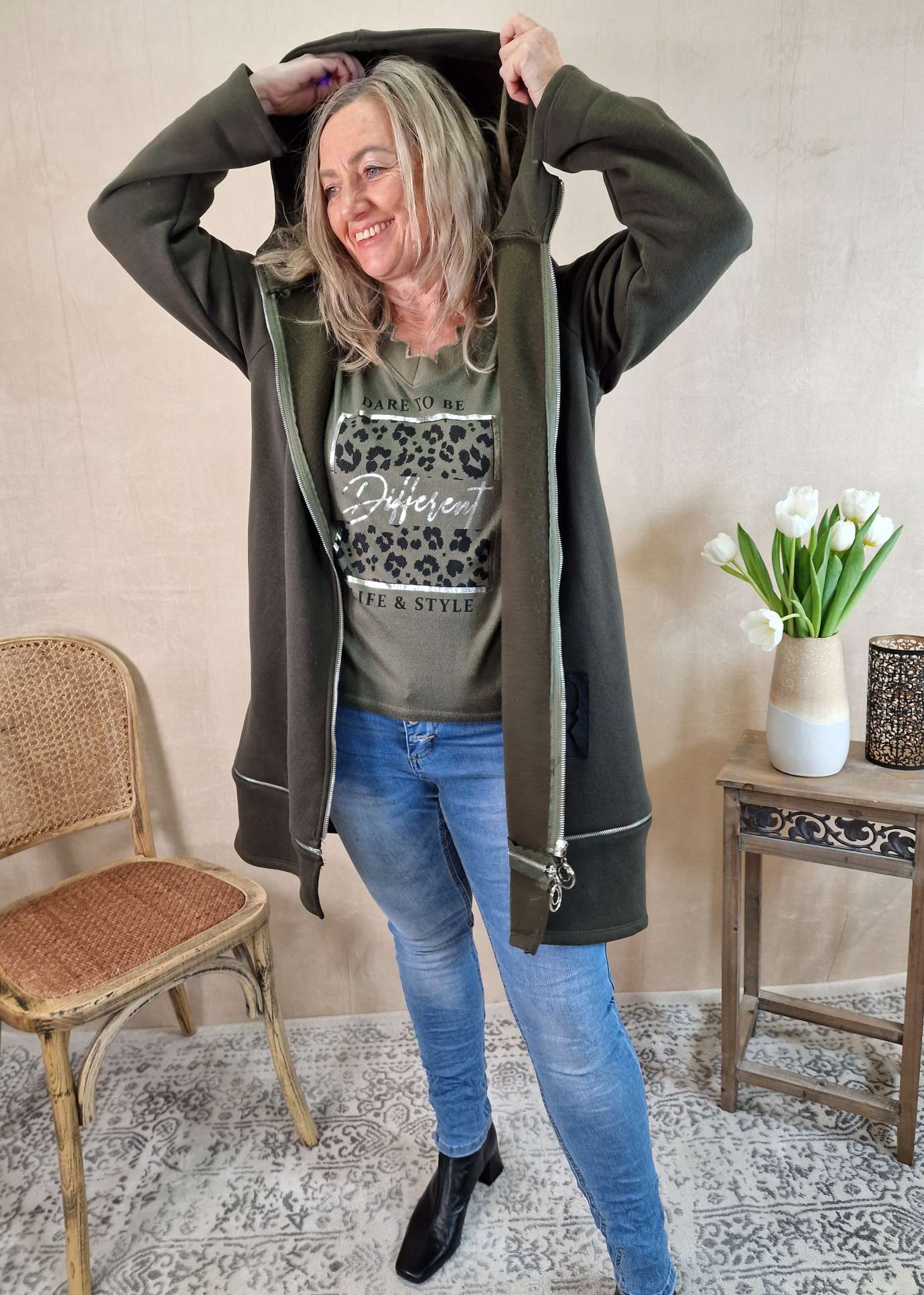 LONGSLEEVE SHIRT DARE TO BE DIFFERENT KHAKI 34-42/44 Made in Italy Langarm Pullover Oversize LONGSLEEVE SHIRT DARE TO BE DIFFERENT KHAKI 34-42/44 Made in Italy Langarm Pullover Oversize