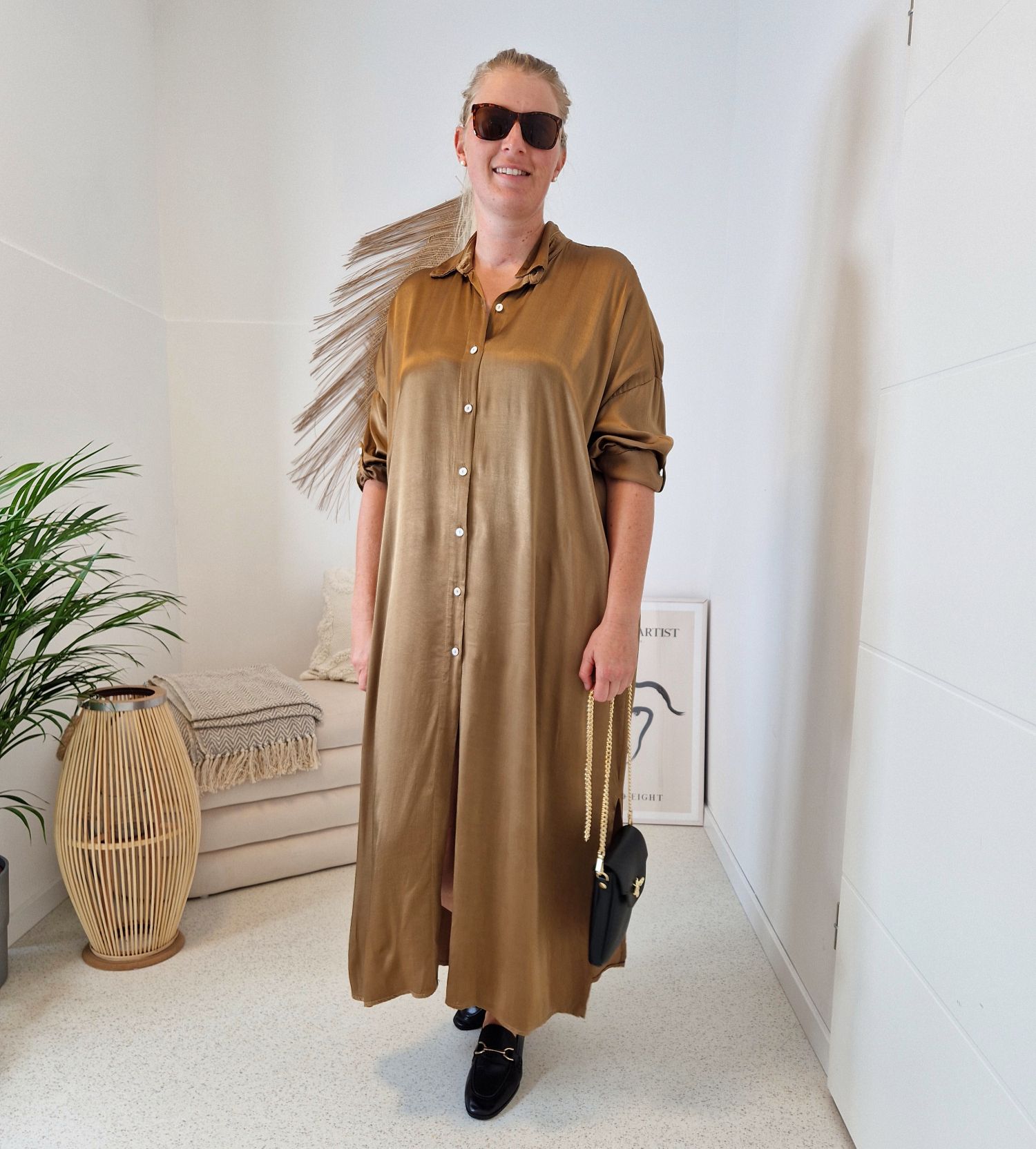 BLUSENKLEID NORA CAMEL 34-42/44 Made in Italy Oversize Maxi Kleid Mantel DRESS Satin Optik BLUSENKLEID NORA CAMEL 34-42/44 Made in Italy Oversize Maxi Kleid Mantel DRESS Satin Optik