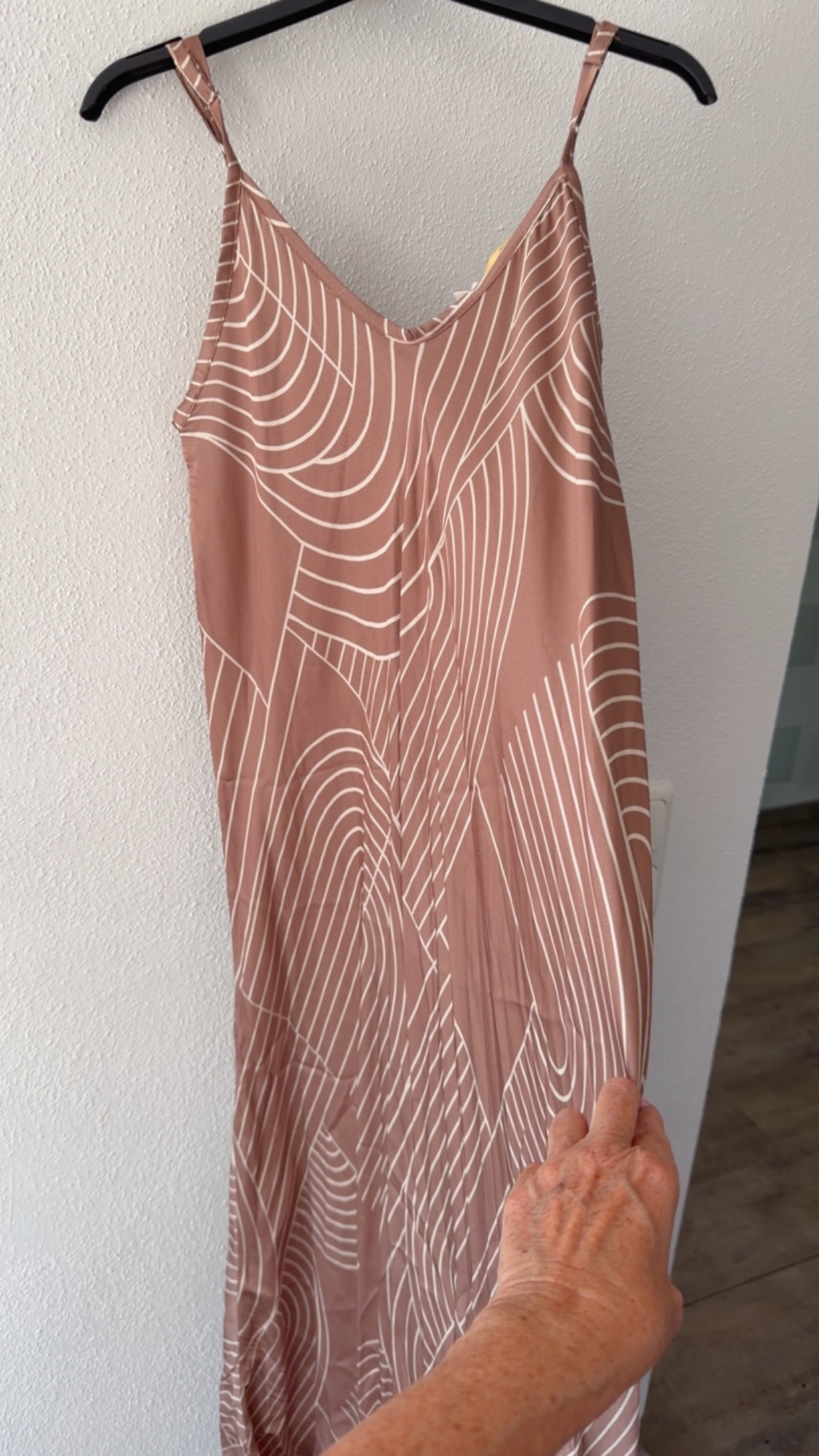 Kleid Mariella – Exklusiver Seiden-Look mit besonderem Design Made in Italy Gr 34-42/44