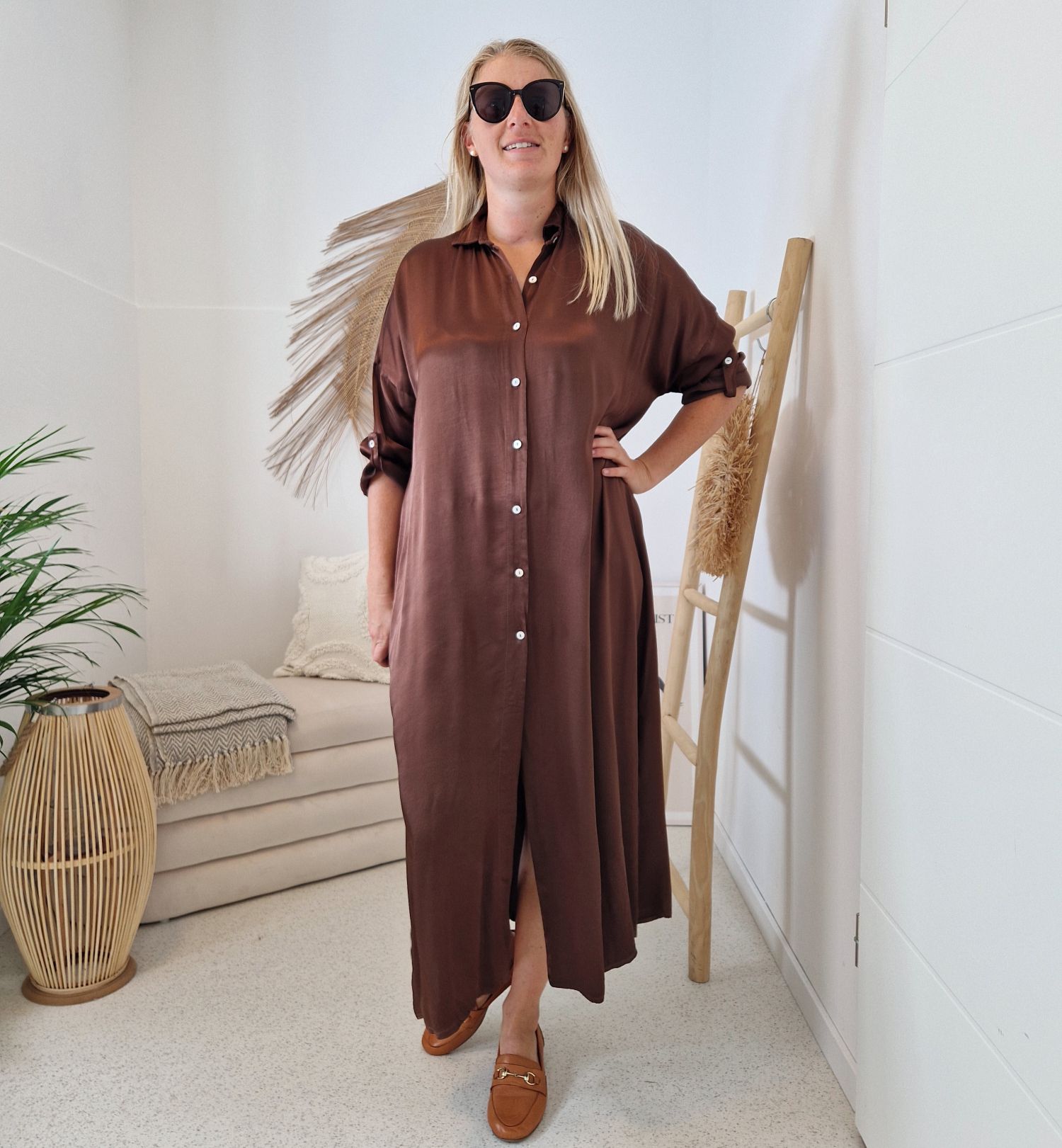 BLUSENKLEID NORA BRAUN 34-42/44 Made in Italy Oversize Maxi Kleid Mantel DRESS Satin Optik BLUSENKLEID NORA BRAUN 34-42/44 Made in Italy Oversize Maxi Kleid Mantel DRESS Satin Optik