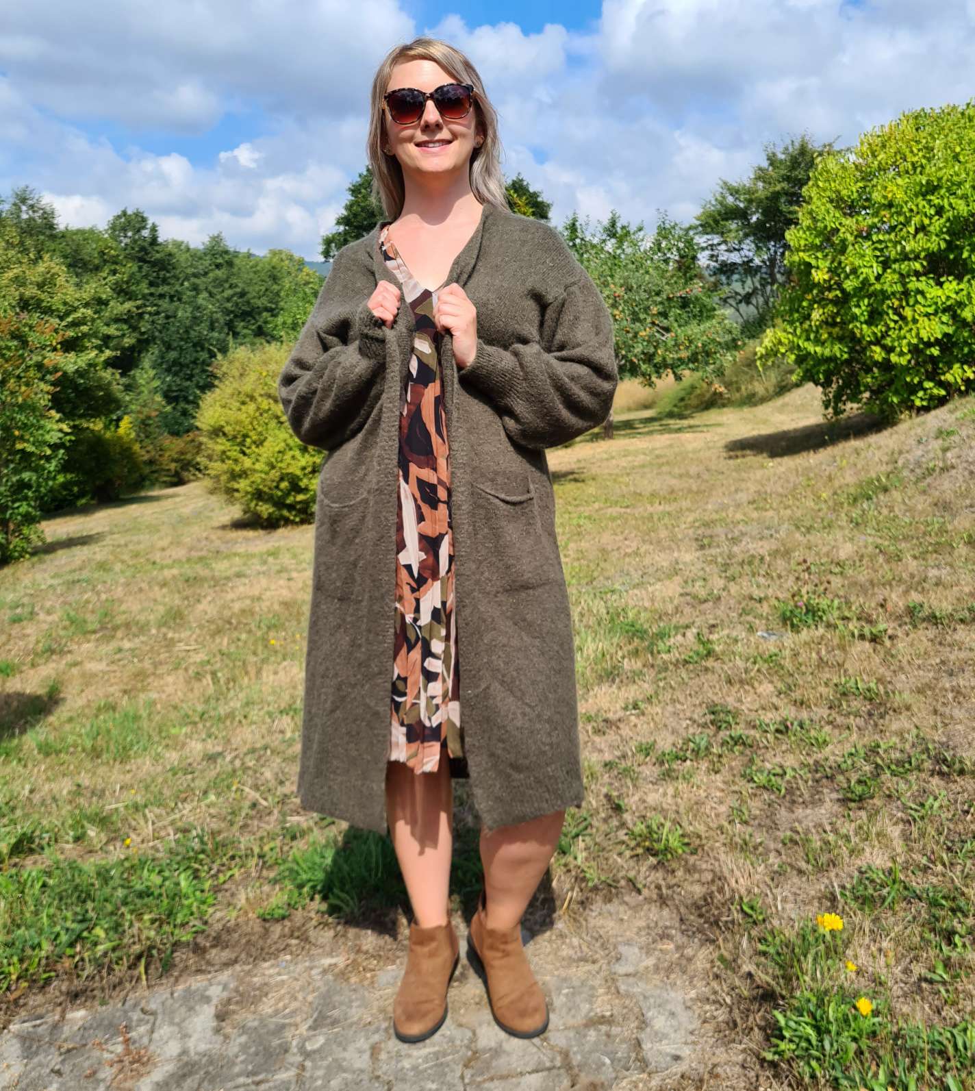 PLISSEE DRESS GINA LEAVES KHAKI 36-42 Made in Italy Plissee Herbst Kleid PLISSEE DRESS GINA LEAVES KHAKI 36-42 Made in Italy Plissee Herbst Kleid