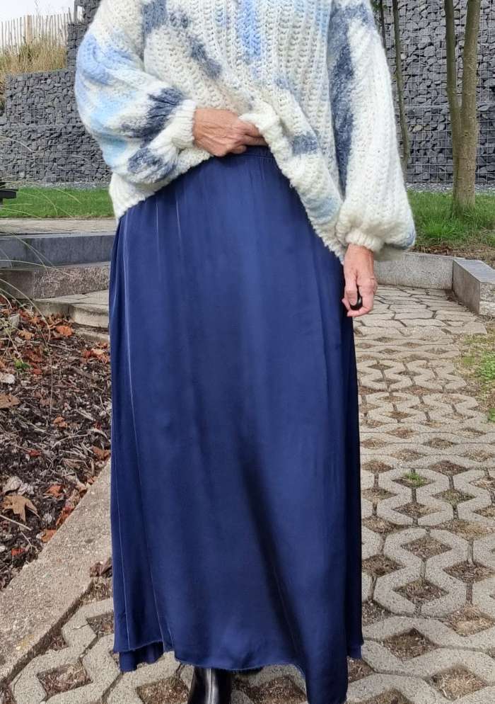 EDLER SILK SKIRT ERIKA BLAU Satin Rock Seiden Mix Made in Italy Sommerhose 34-40 EDLER SILK SKIRT ERIKA BLAU Satin Rock Seiden Mix Made in Italy Sommerhose 34-40
