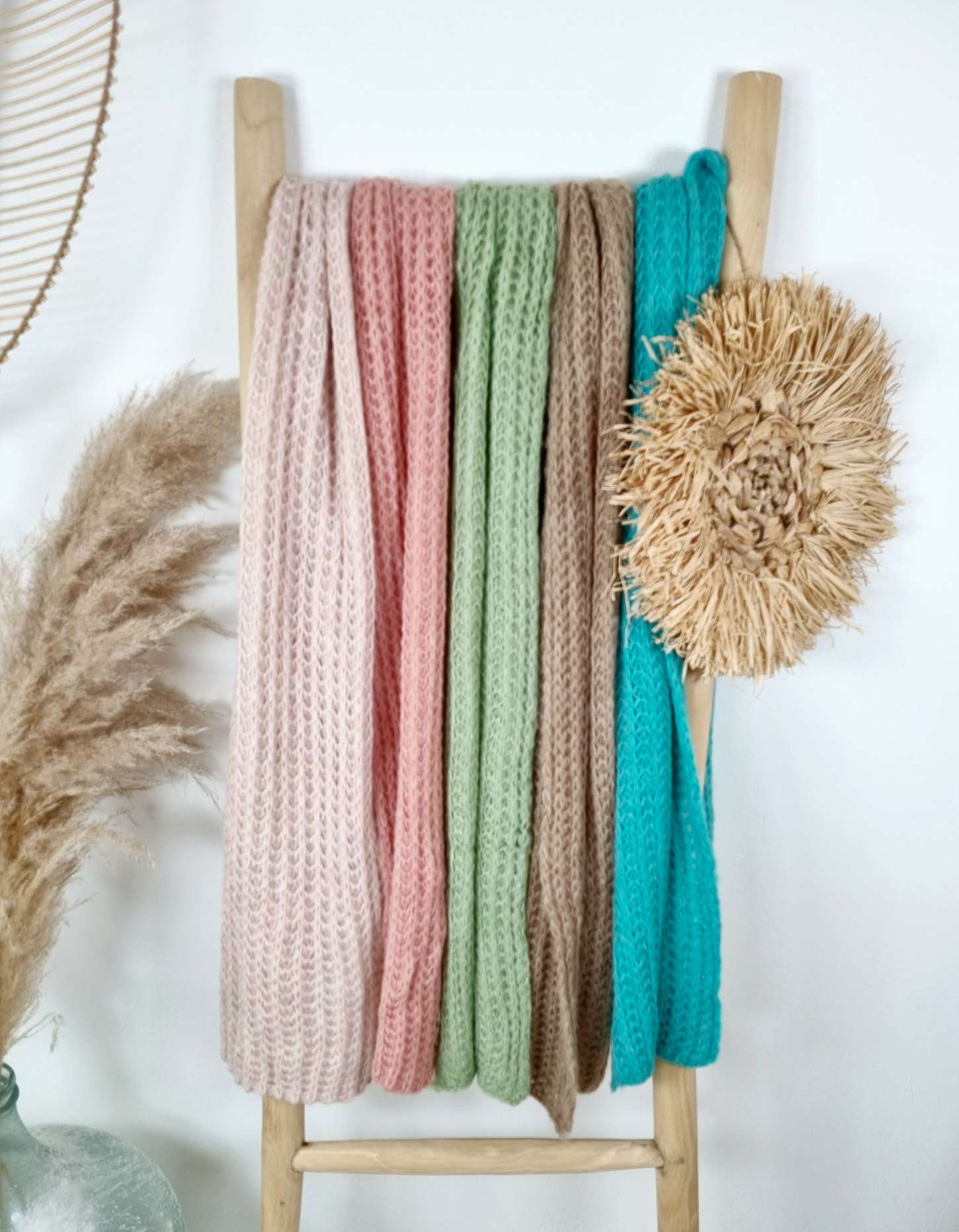 EDLER KUSCHEL SCHAL NEBRASKA Made in Italy leichter Strickschal aus Wolle Scarf versch. Farben EDLER KUSCHEL SCHAL NEBRASKA Made in Italy leichter Strickschal aus Wolle Scarf versch. Farben