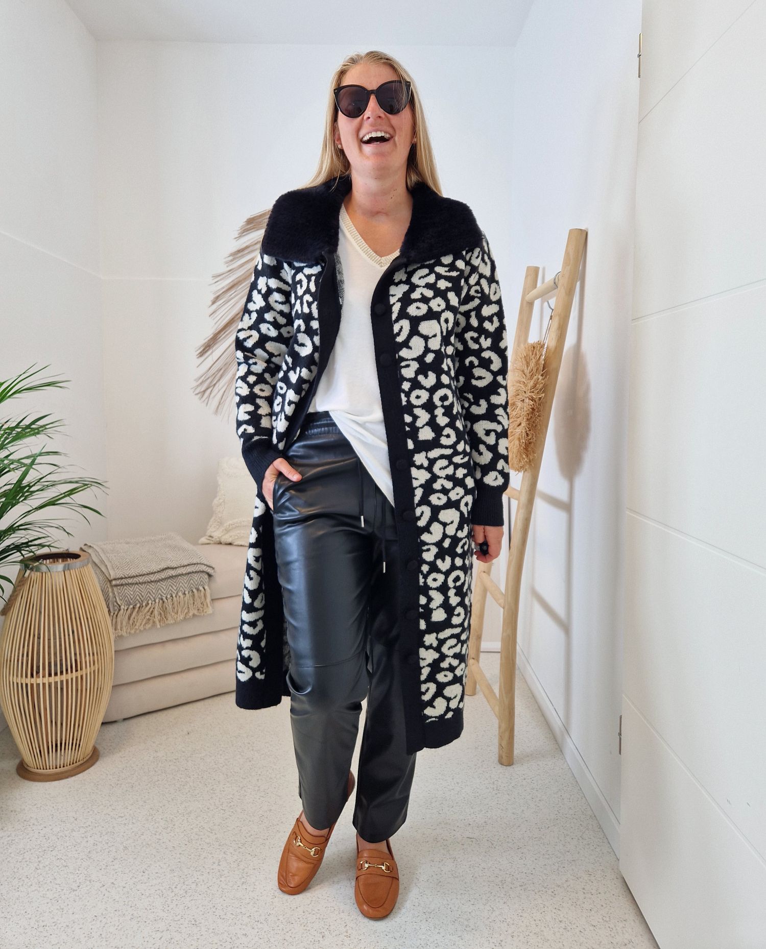 LUXURY KNIT COAT MIRINA LEO SCHWARZ 34-42 Strickmantel Mantel Cardigen Italy Kollektion LUXURY KNIT COAT MIRINA LEO SCHWARZ 34-42 Strickmantel Mantel Cardigen Italy Kollektion