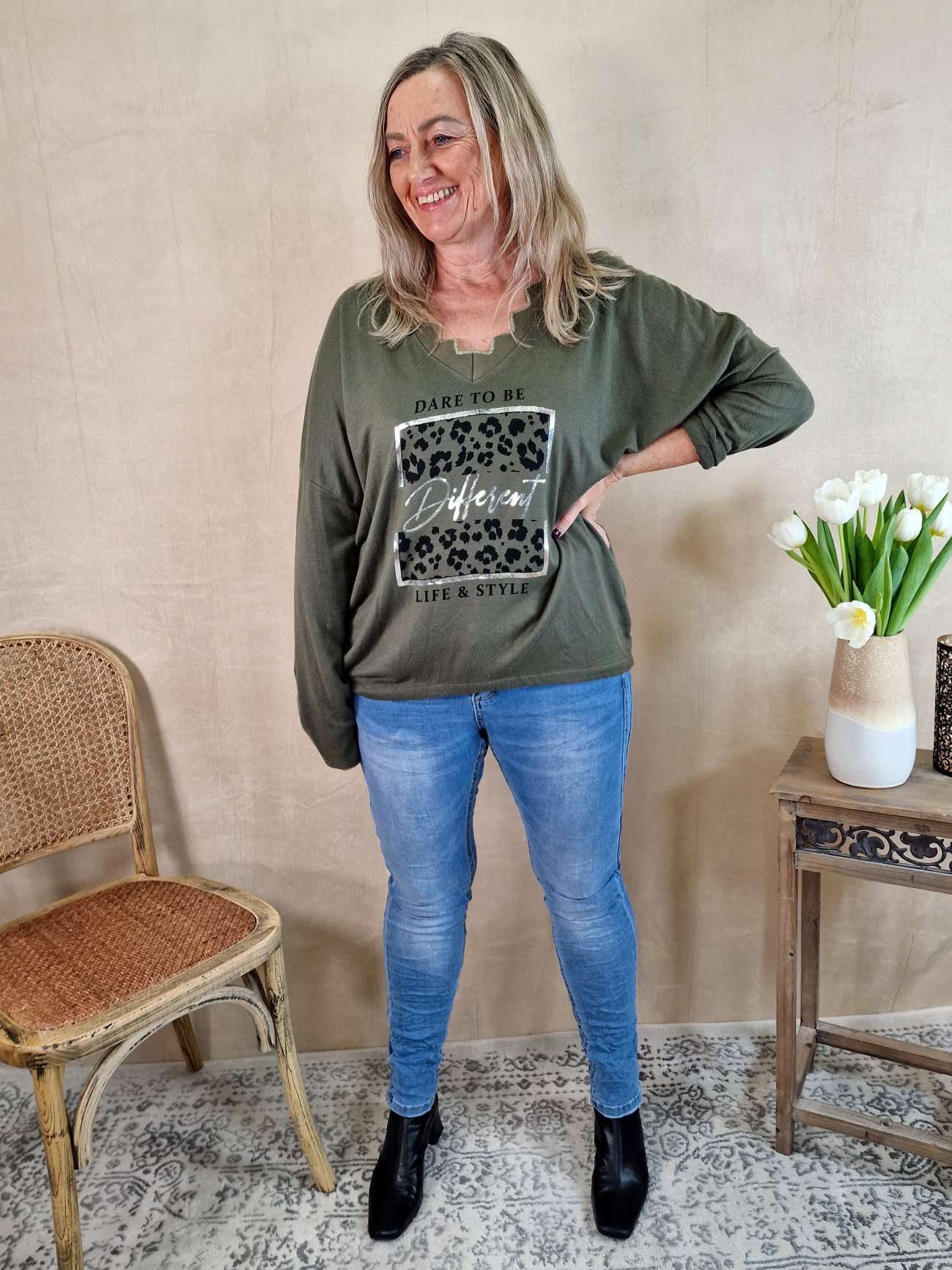 LONGSLEEVE SHIRT DARE TO BE DIFFERENT KHAKI 34-42/44 Made in Italy Langarm Pullover Oversize LONGSLEEVE SHIRT DARE TO BE DIFFERENT KHAKI 34-42/44 Made in Italy Langarm Pullover Oversize