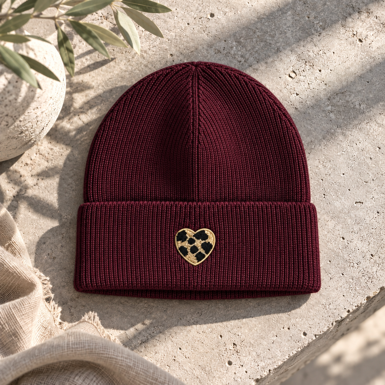 Mütze „Leo Heart“ – dein stylisches Cozy 🤎