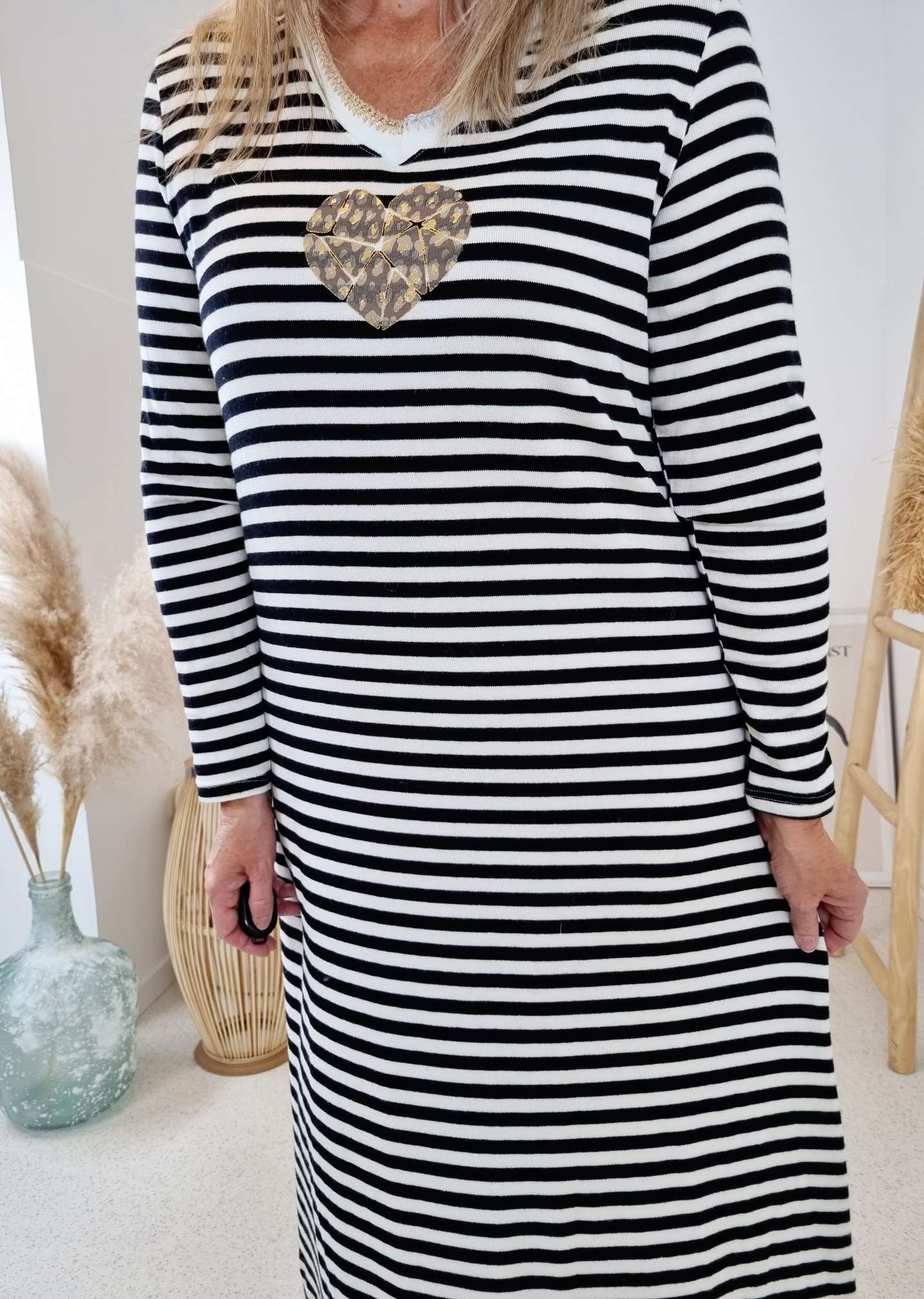 SWEATKLEID SAMY SCHWARZ 36-40 Made in Italy Shirtkleid Langarm Stripes Strickkleid SWEATKLEID SAMY SCHWARZ 36-40 Made in Italy Shirtkleid Langarm Stripes Strickkleid