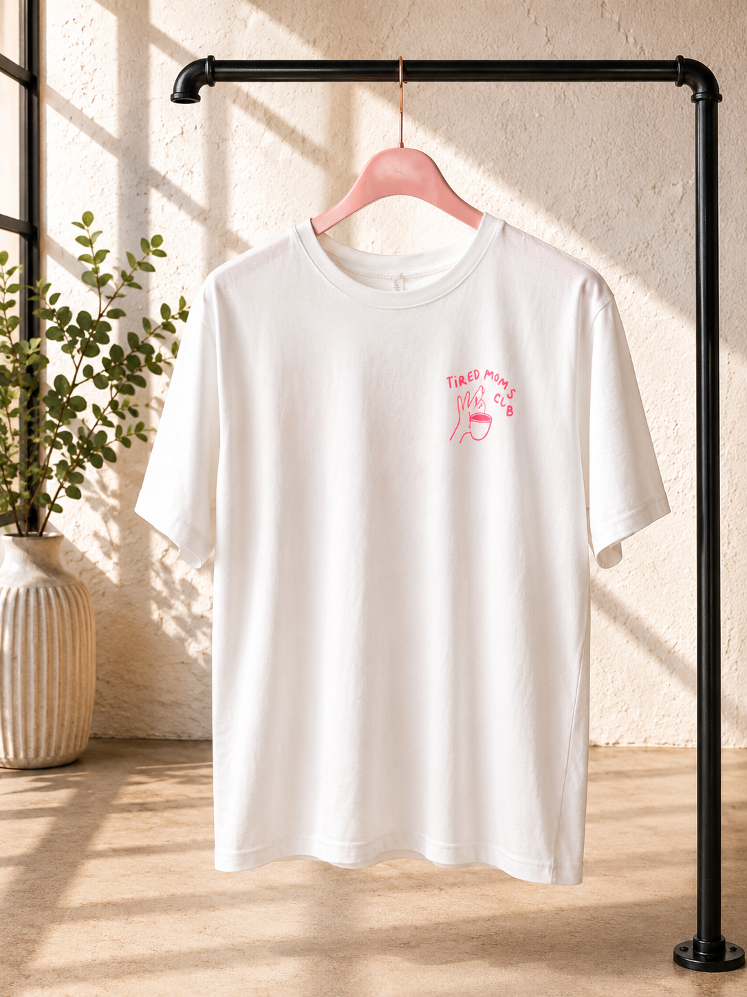 Trendiges „Tired Moms Club“ Baumwoll-Shirt – Made in Italy ACHTUNG SOMMERSCHNAPPER SIND VOM UMTAUSCH AUSGESCHLOSSEN