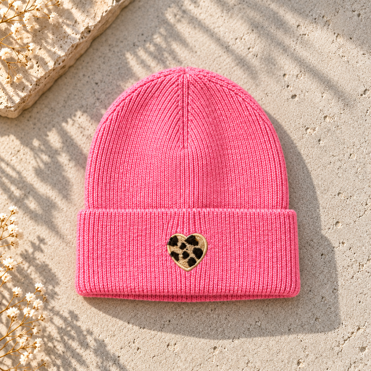 Mütze „Leo Heart“ – dein stylisches Cozy 🤎