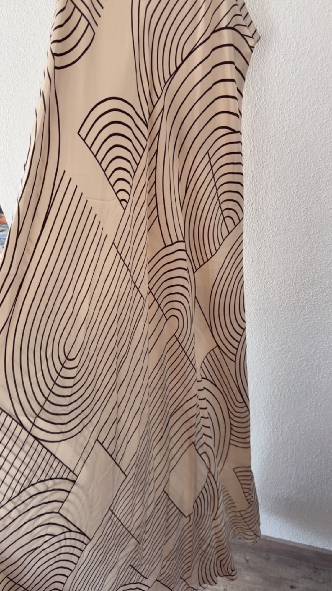 Kleid Mariella – Exklusiver Seiden-Look mit besonderem Design Made in Italy Gr 34-42/44