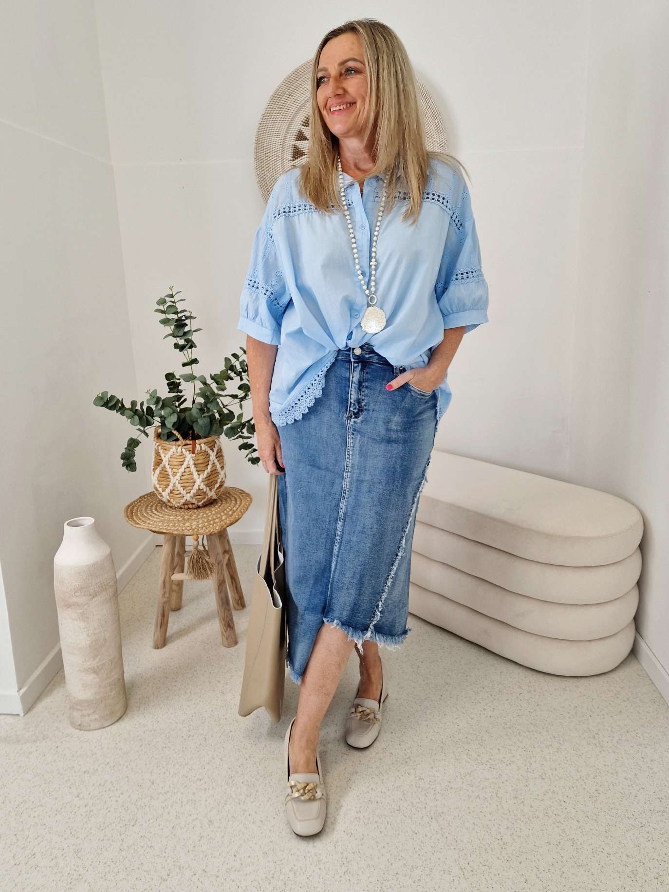 EDLE BLUSE LENNY HELLBLAU 36 - 42 Made in Italy Spitze Lochstickerei Kurzarm EDLE BLUSE LENNY HELLBLAU 36 - 42 Made in Italy Spitze Lochstickerei Kurzarm