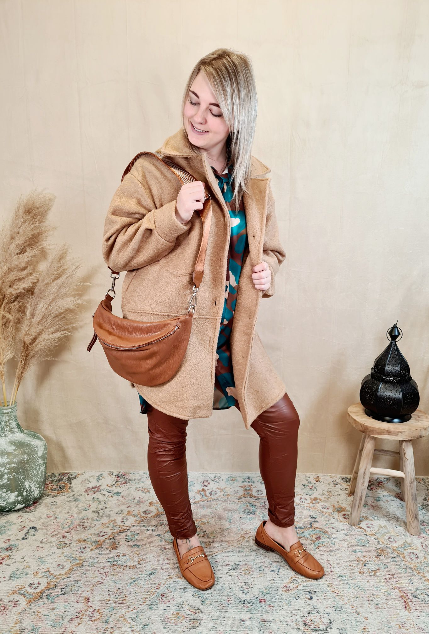 WOLL MANTEL KURZ SANDRO CAMEL 34-42 Made in Italy Winter Jacke Fleece COAT WOLL MANTEL KURZ SANDRO CAMEL 34-42 Made in Italy Winter Jacke Fleece COAT