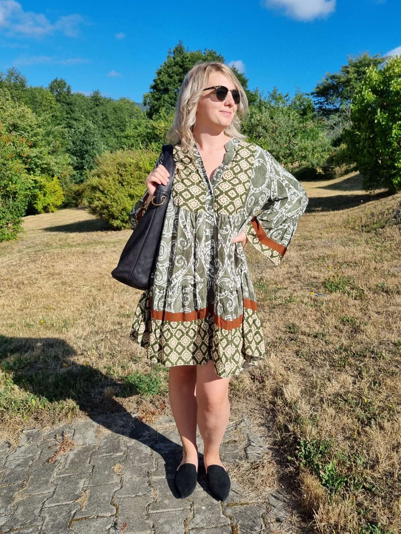 SHORT TUNIKA DRESS FIONA KHAKI 34-40/42 Made in Italy langes Kleid Hängerchen Tunikakleid SHORT TUNIKA DRESS FIONA KHAKI 34-40/42 Made in Italy langes Kleid Hängerchen Tunikakleid