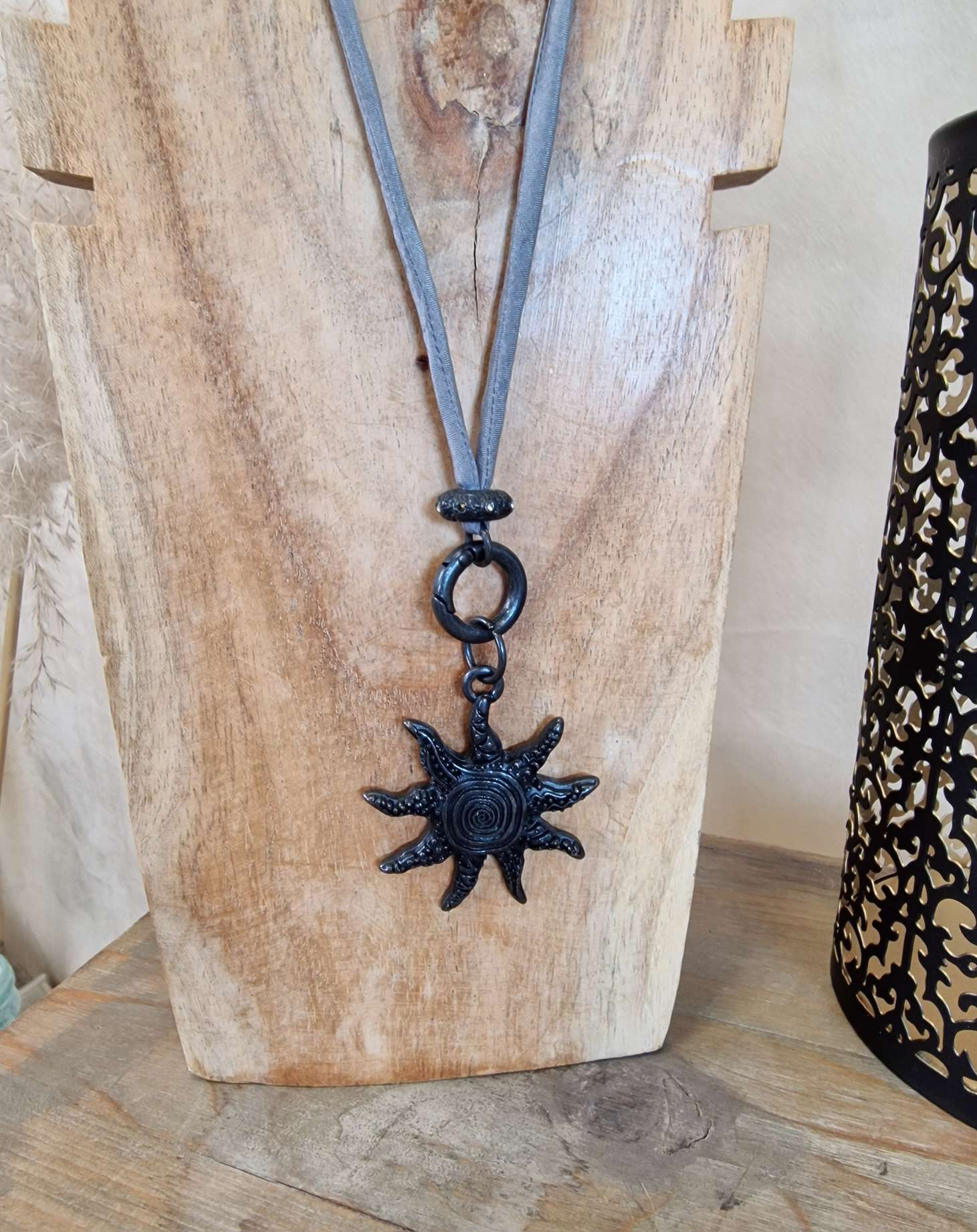 NECKLESS BLACK SUN BLACKBEAUTY Wechselkette GRAU Seide NECKLESS BLACK SUN BLACKBEAUTY Wechselkette GRAU Seide