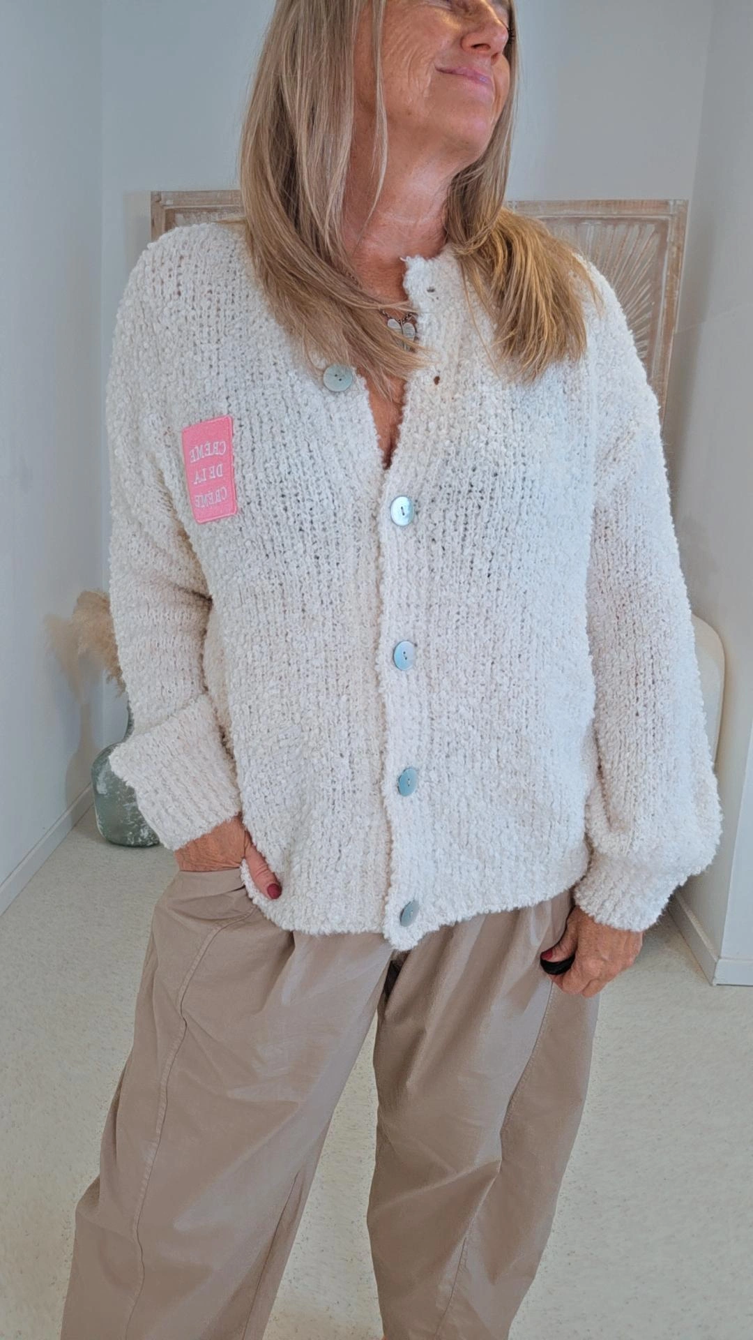 BOUCLÉ CARDIGAN MINNIE RUNDHALS UNI MIT PATCH 34-42/kleine 44 Made in Italy Creme de