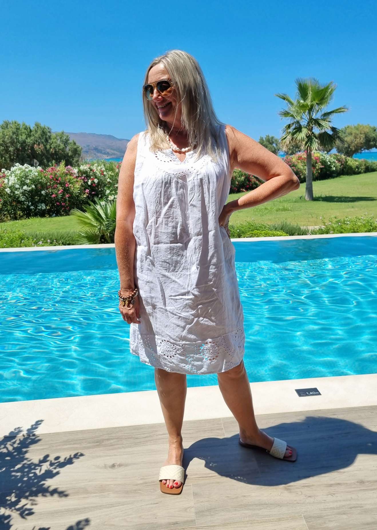 LINEN DRESS BELLA DONNA Leinen Etui Kleid Sommerkleid weiß Lochstickerei Made in Italy 34-42 LINEN DRESS BELLA DONNA Leinen Etui Kleid Sommerkleid weiß Lochstickerei Made in Italy 34-42