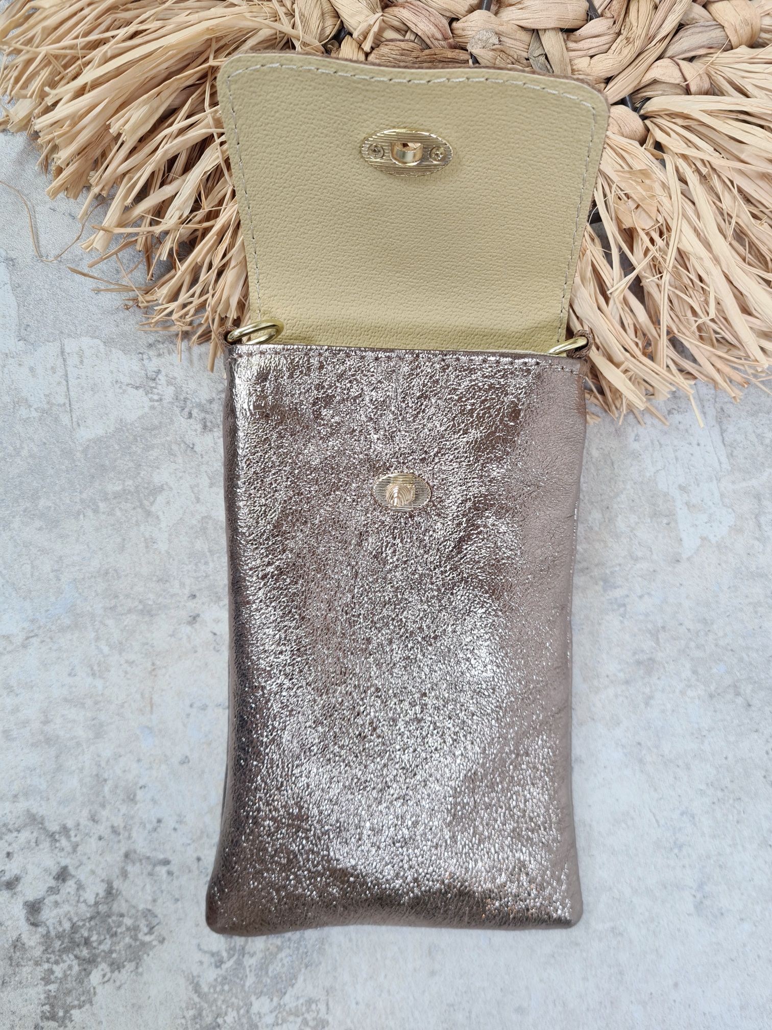HANDYTASCHE BIENE SMALL METALLIC Ledertasche Umhängetasche Made in Italy echt Leder Tasche versch. Farben HANDYTASCHE BIENE SMALL METALLIC Ledertasche Umhängetasche Made in Italy echt Leder Tasche versch. Farben