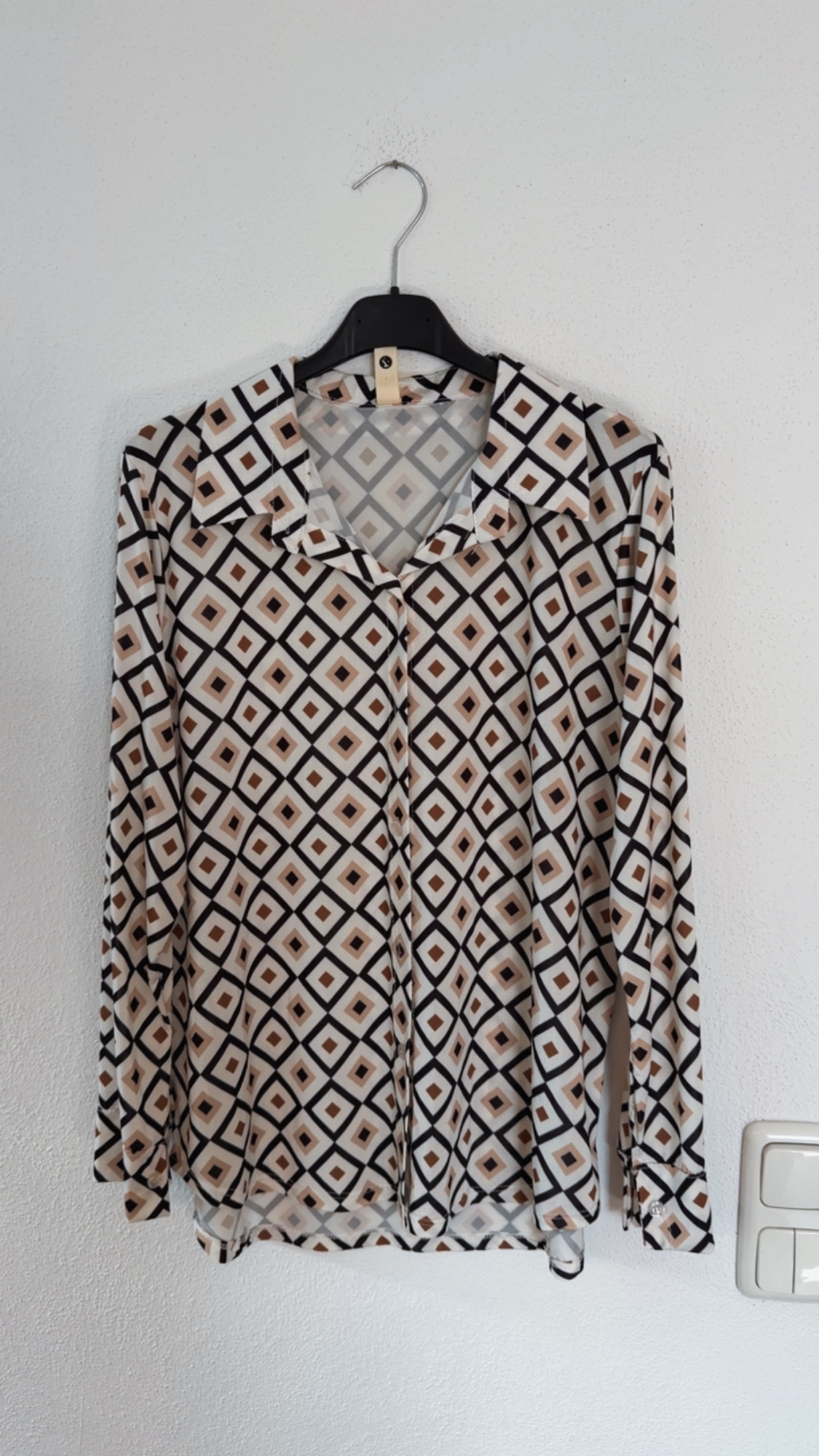 Bluse Valeria – Edle Kofferbluse mit grafischem Muster – Edle Kofferbluse mit grafischem Muster Made in Italy Gr 34-42