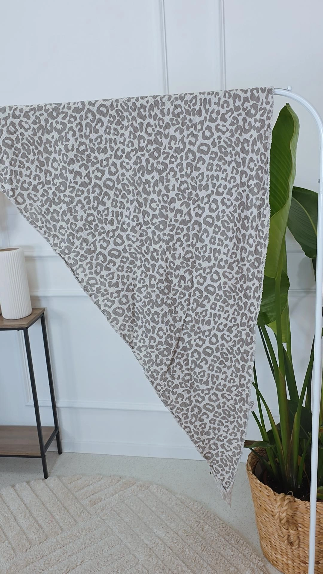 Creme-Taupe