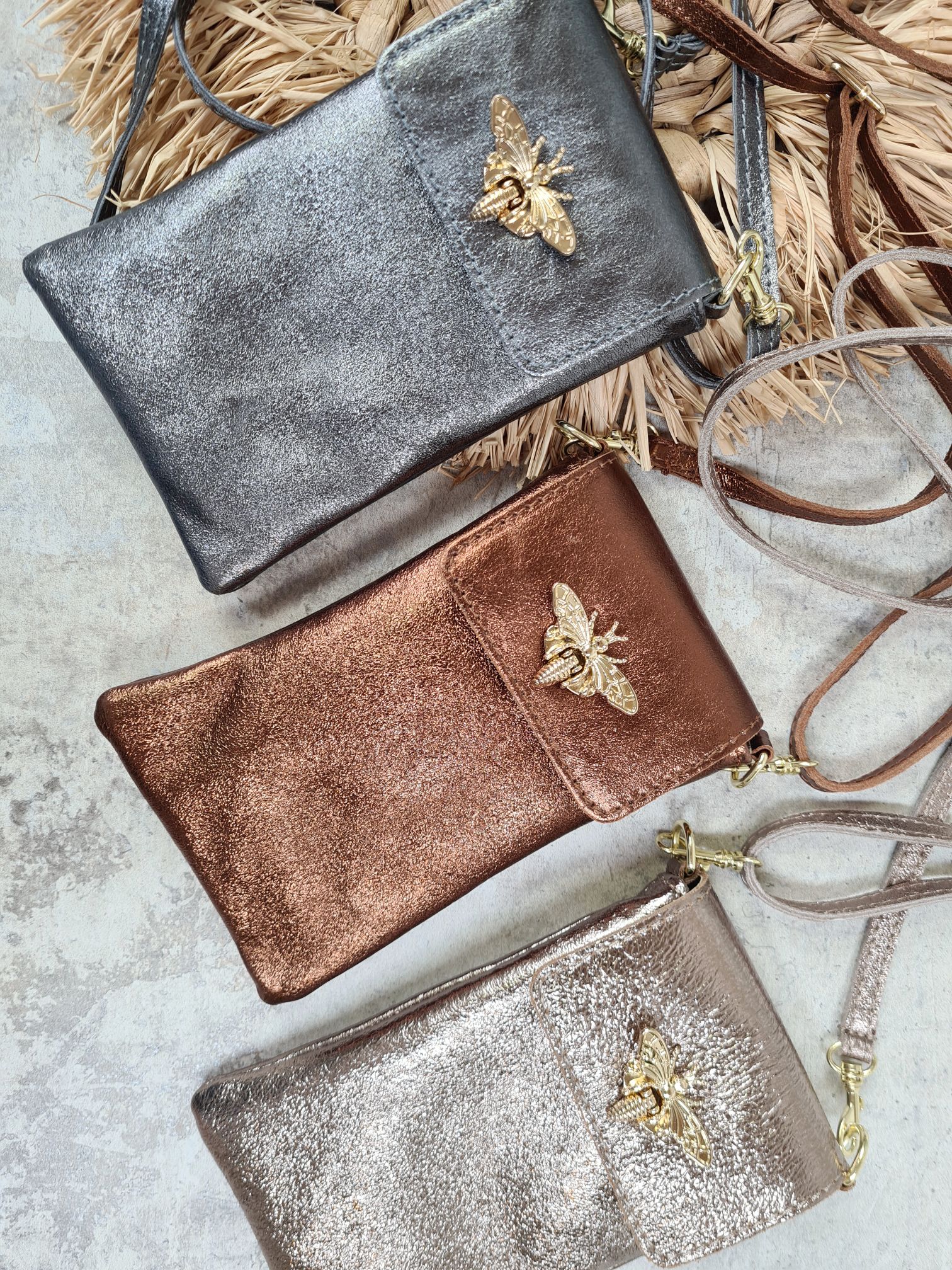 HANDYTASCHE BIENE SMALL METALLIC Ledertasche Umhängetasche Made in Italy echt Leder Tasche versch. Farben HANDYTASCHE BIENE SMALL METALLIC Ledertasche Umhängetasche Made in Italy echt Leder Tasche versch. Farben