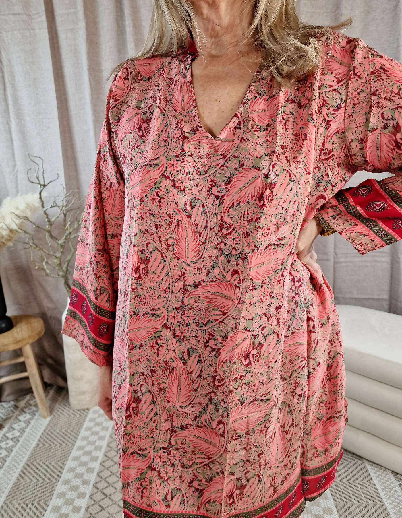 SHORT SILK DRESS LIAM ROSA ROT FLOWERS 34-40 Italy Style Seide Kleid