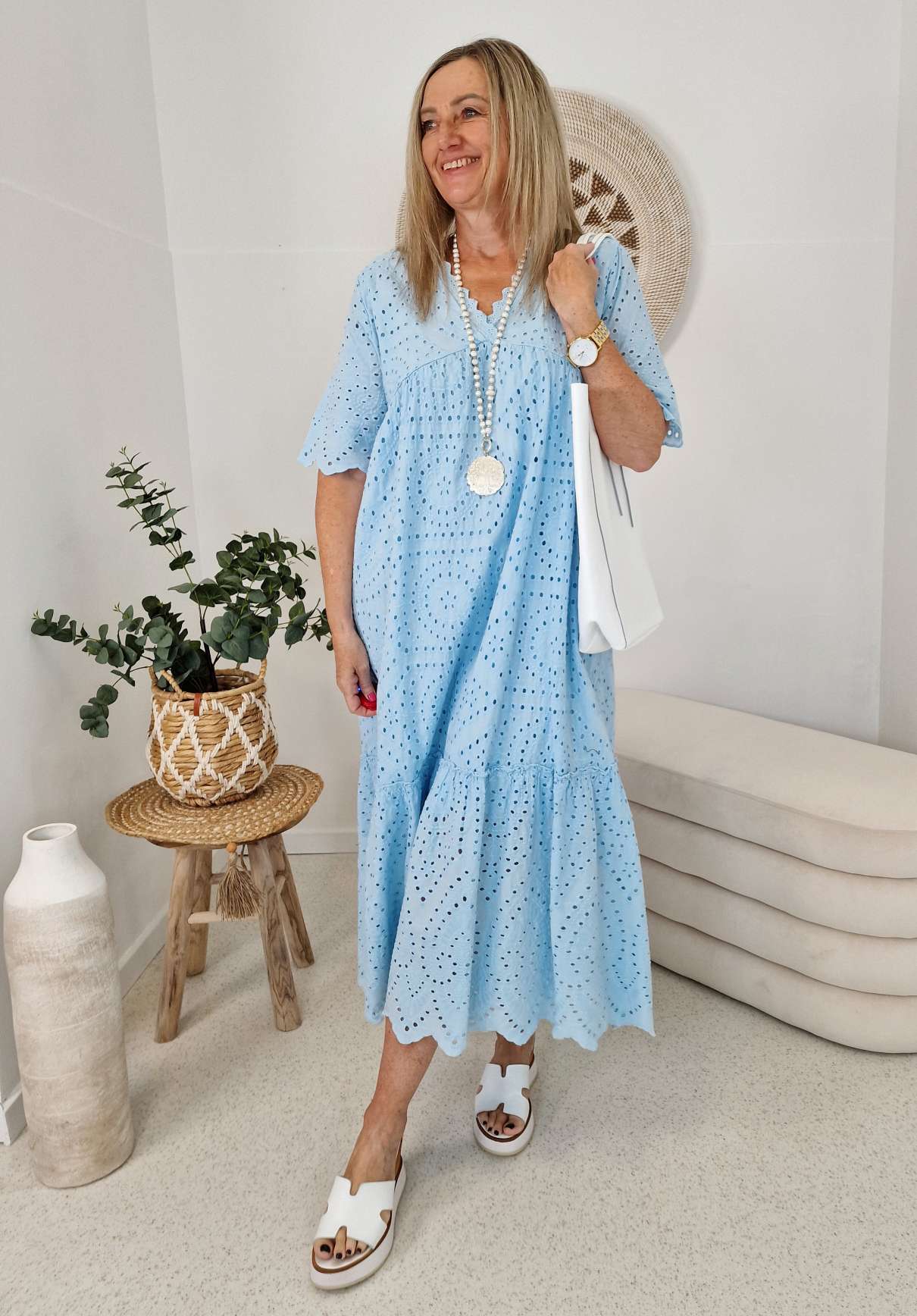MAXI DRESS BIRGIT LOCHSTICKEREI HELLBLAU 34-42 Made in Italy langes Kleid Sommerkleid Baumwolle MAXI DRESS BIRGIT LOCHSTICKEREI HELLBLAU 34-42 Made in Italy langes Kleid Sommerkleid Baumwolle