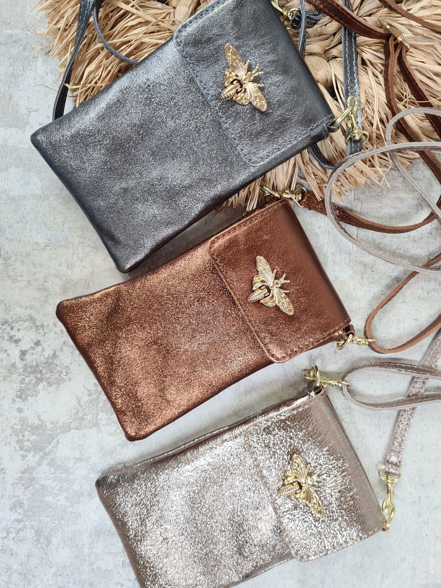 HANDYTASCHE BIENE SMALL METALLIC Ledertasche Umhängetasche Made in Italy echt Leder Tasche versch. Farben HANDYTASCHE BIENE SMALL METALLIC Ledertasche Umhängetasche Made in Italy echt Leder Tasche versch. Farben