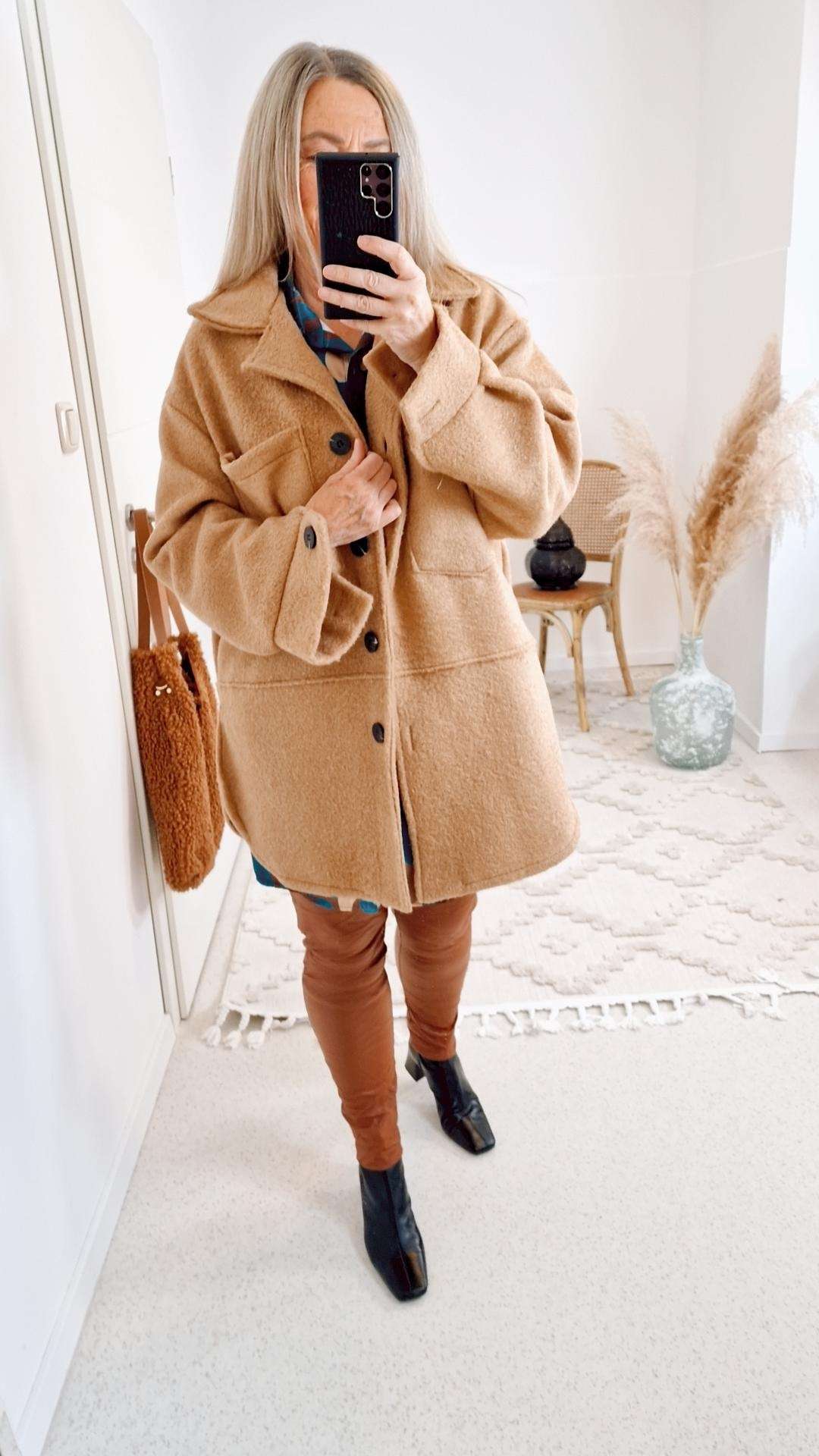 WOLL MANTEL KURZ SANDRO CAMEL 34-42 Made in Italy Winter Jacke Fleece COAT WOLL MANTEL KURZ SANDRO CAMEL 34-42 Made in Italy Winter Jacke Fleece COAT