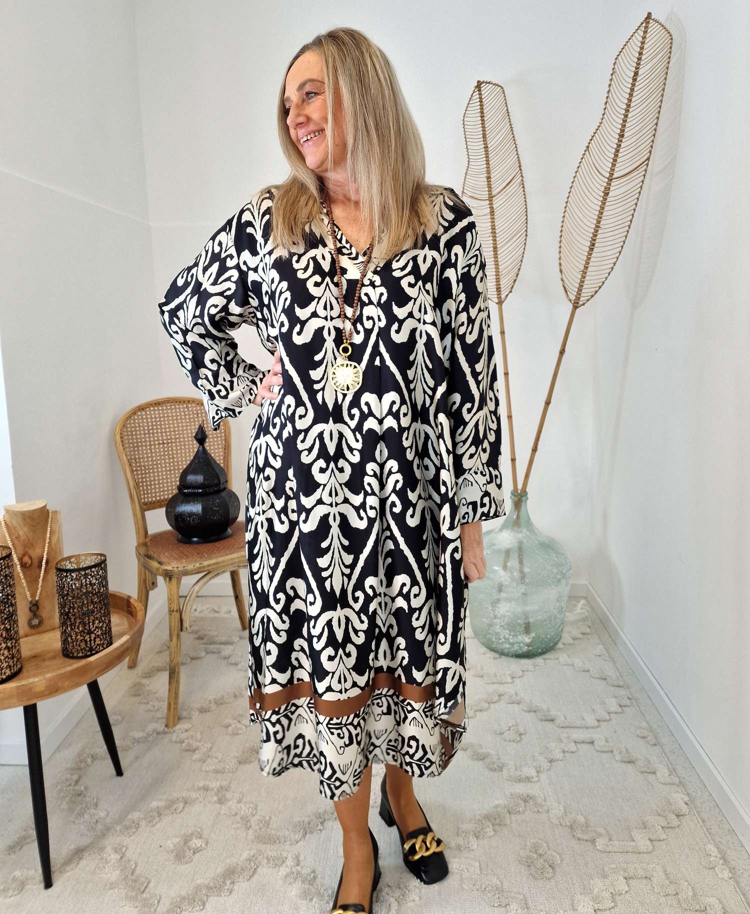 BLUSEN KLEID COSIMA SCHWARZ WEISS langes Seiden Kleid Dress Longbluse Made in Italy 34-42 BLUSEN KLEID COSIMA SCHWARZ WEISS langes Seiden Kleid Dress Longbluse Made in Italy 34-42