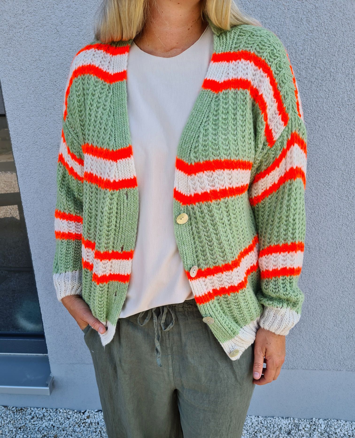 SHORT KNIT CARDIGAN MYKONOS STRIPES BUTTONS LIGHT GRÜN ORANGE CREME kurze Strick Jacke Made in Italy Streifen Knöpfe 34-42 SHORT KNIT CARDIGAN MYKONOS STRIPES BUTTONS LIGHT GRÜN ORANGE CREME kurze Strick Jacke Made in Italy Streifen Knöpfe 34-42