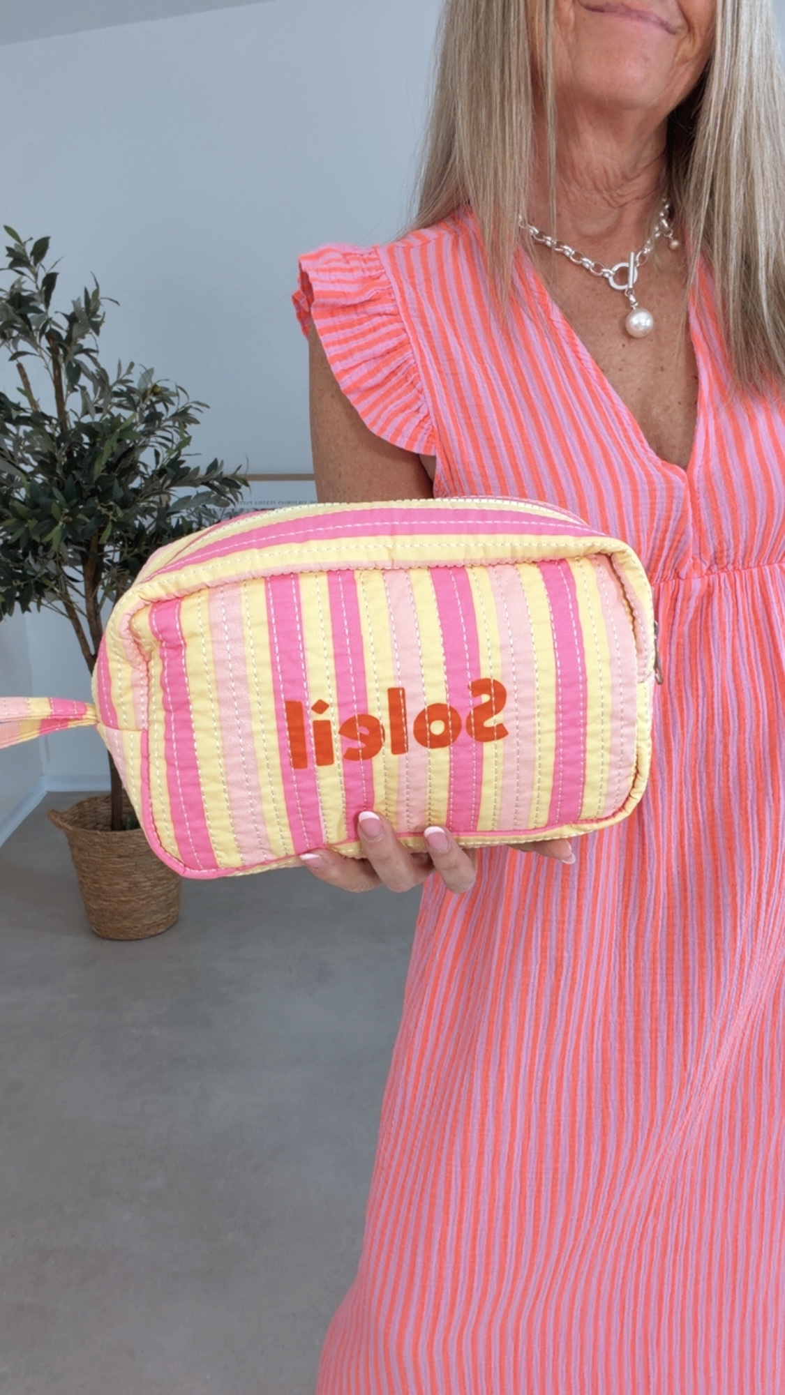 Kosmetiktasche „Soleil“ – klein, praktisch & voller Sommerlaune ☀️🌸