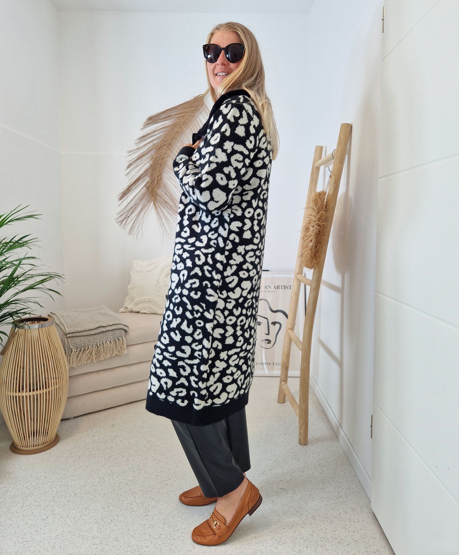 LUXURY KNIT COAT MIRINA LEO SCHWARZ 34-42 Strickmantel Mantel Cardigen Italy Kollektion LUXURY KNIT COAT MIRINA LEO SCHWARZ 34-42 Strickmantel Mantel Cardigen Italy Kollektion