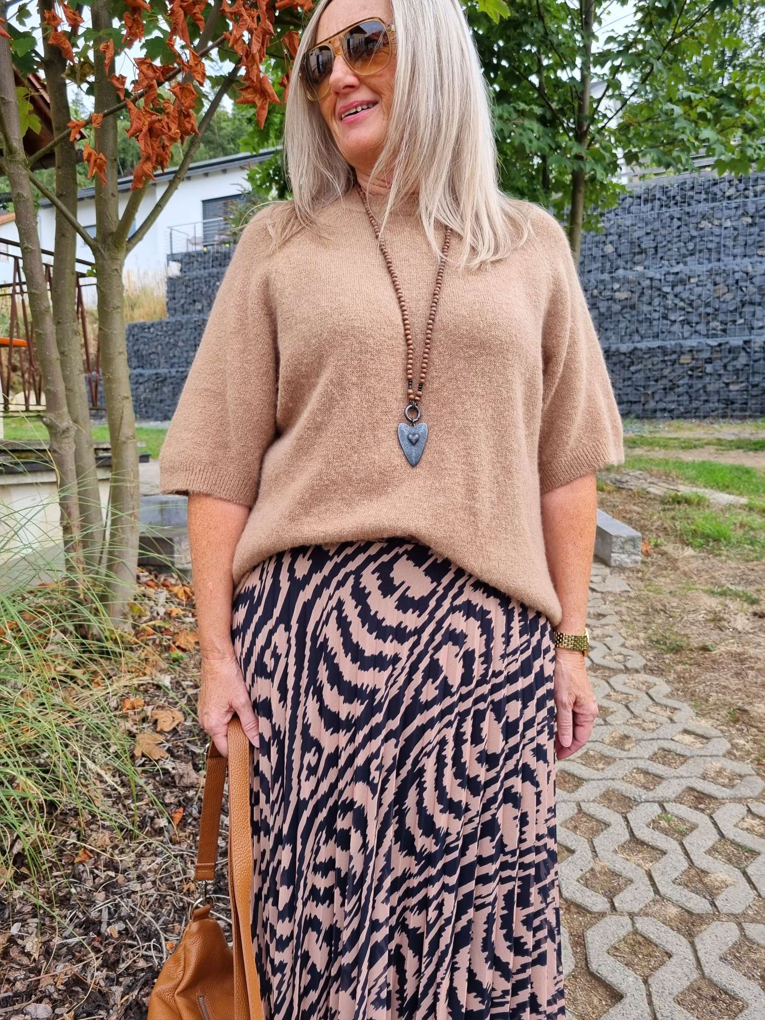 KURZARM PULLOVER ZITA CAMEL 34-42 Made in Italy edler Strickpullover Knit Sweater KURZARM PULLOVER ZITA CAMEL 34-42 Made in Italy edler Strickpullover Knit Sweater