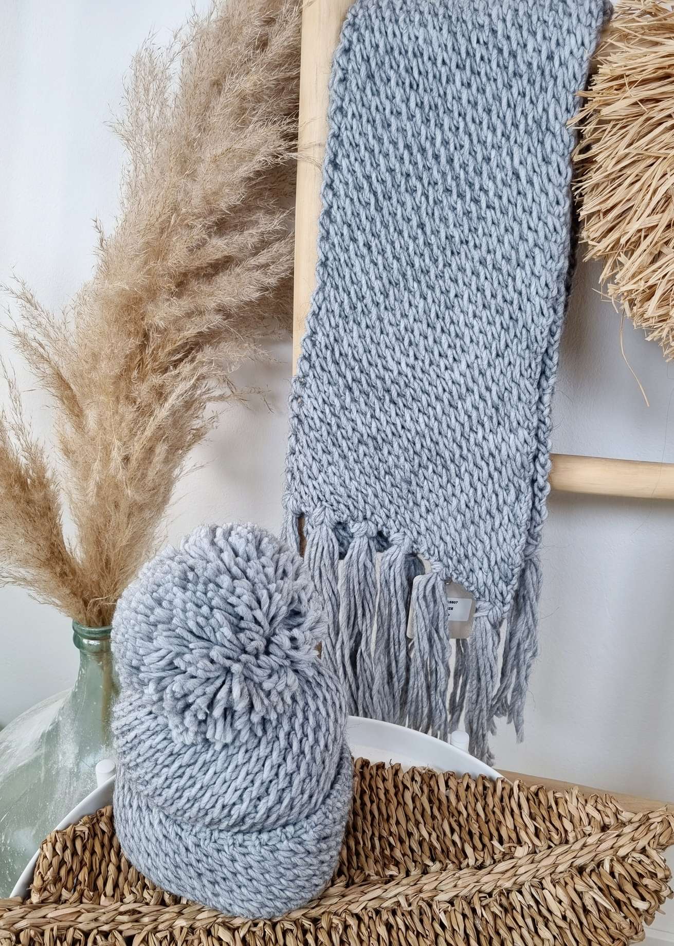 EDLER SCHAL SCARF GIADA GRAU Made in Italy kuscheliger weicher Strick Schal Fransen EDLER SCHAL SCARF GIADA GRAU Made in Italy kuscheliger weicher Strick Schal Fransen