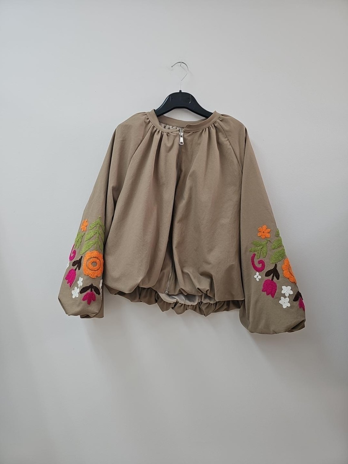 Blousonjacke mit Blumenstickerei I J0037 I Made in Italy 34-40/42