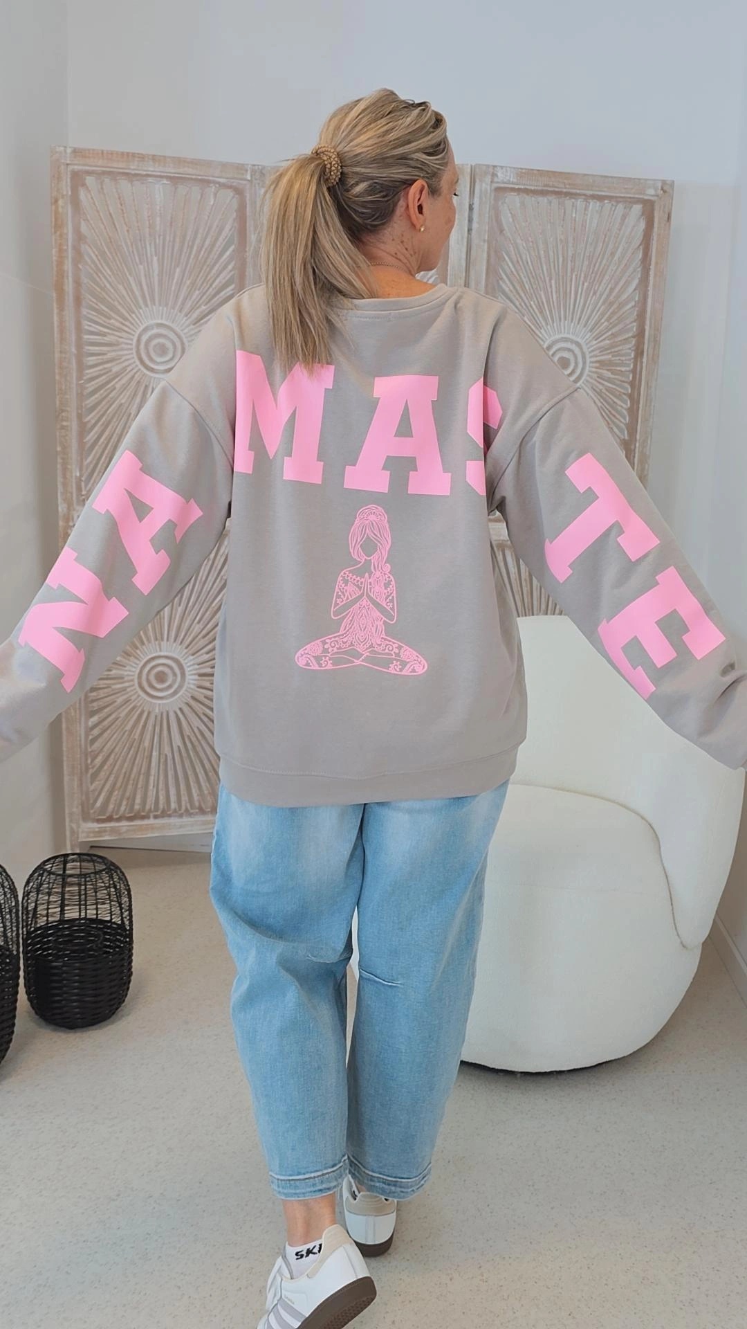 OVERSIZE SWEATER NAMASTE ALL DAMN DAY Made in Italy 34-40/42