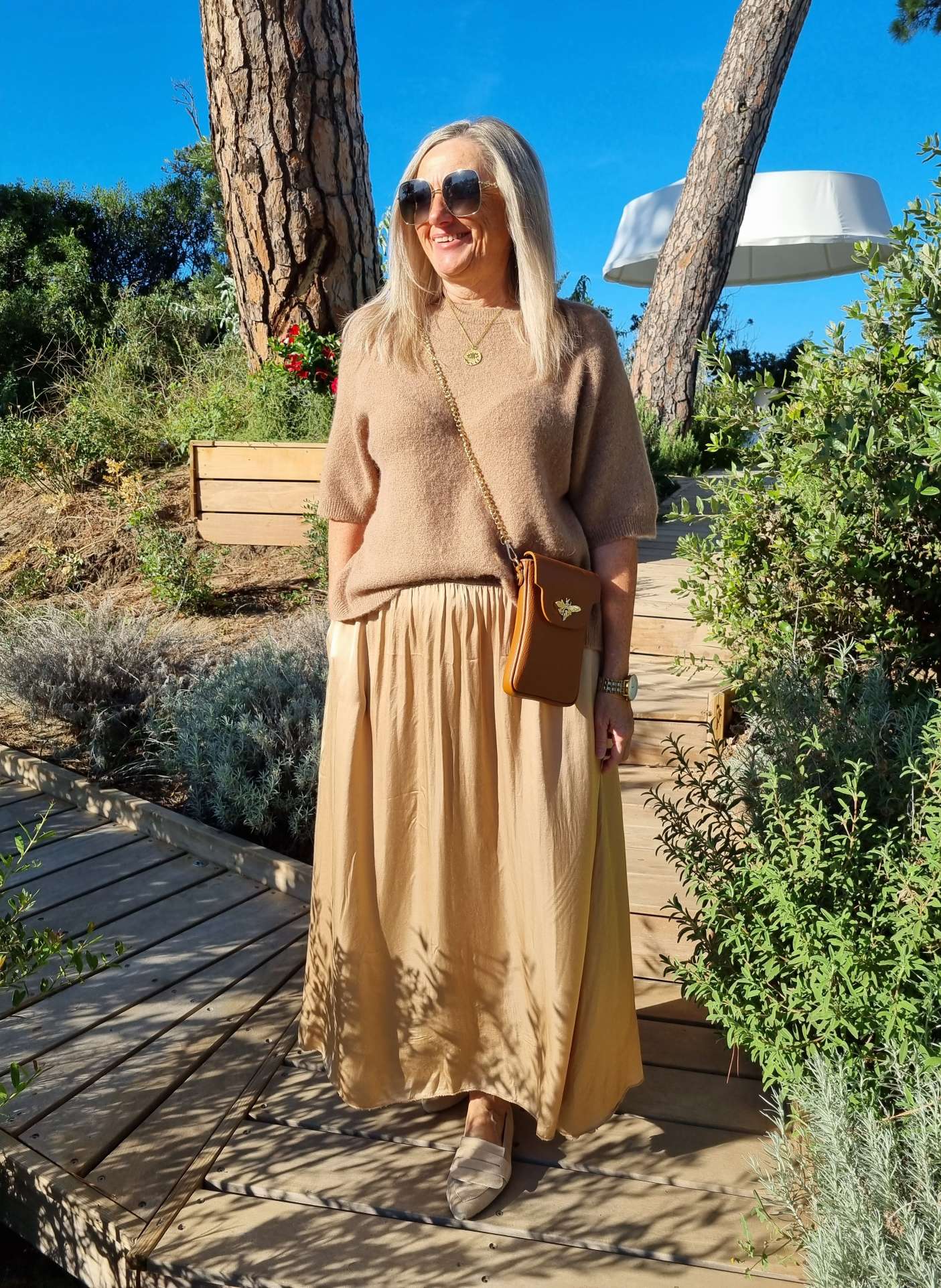 EDLER SILK SKIRT ERIKA CAMEL Satin Rock Seiden Mix Made in Italy Sommerhose 34-40 EDLER SILK SKIRT ERIKA CAMEL Satin Rock Seiden Mix Made in Italy Sommerhose 34-40