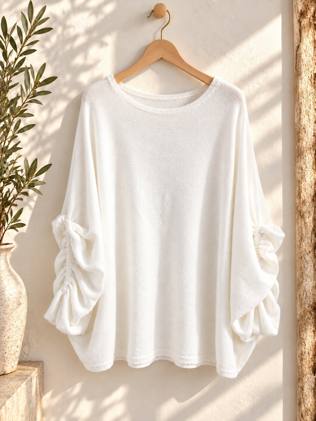 Oversize-Fledermaus-Strickpullover mit Viskose & raffiniertem Knopfdetail – Made in Italy | SJ0098