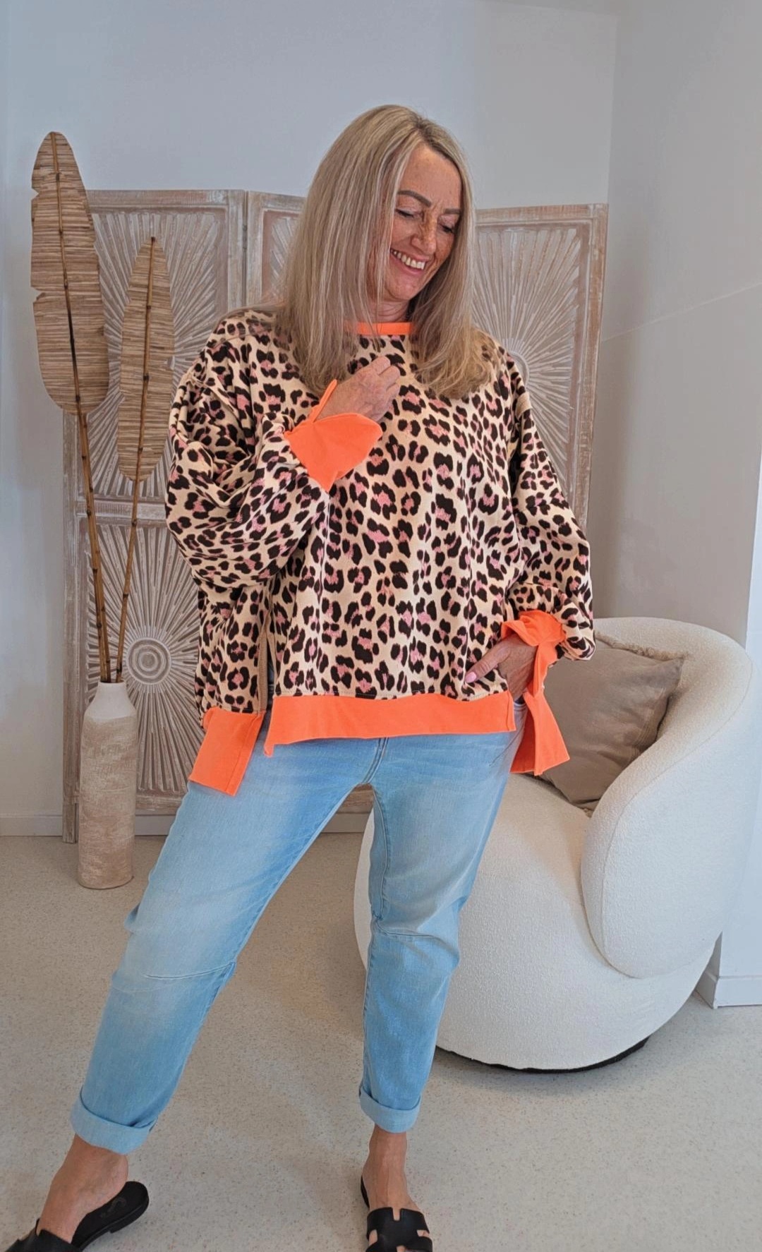 OVERSIZE SWEATER CARLOTA LEO NEONDETAILS Made in Italy 34-44/46