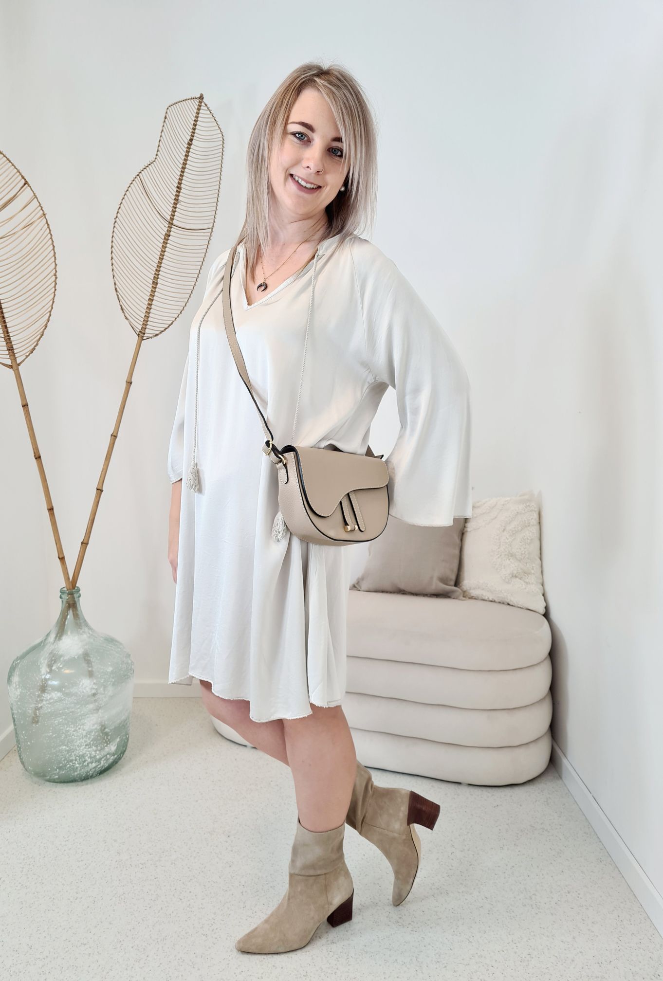 TUNIKAKLEID CARINA CREME 36-42 Satin Optik Kleid Bluse Dress Made in Italy TUNIKAKLEID CARINA CREME 36-42 Satin Optik Kleid Bluse Dress Made in Italy