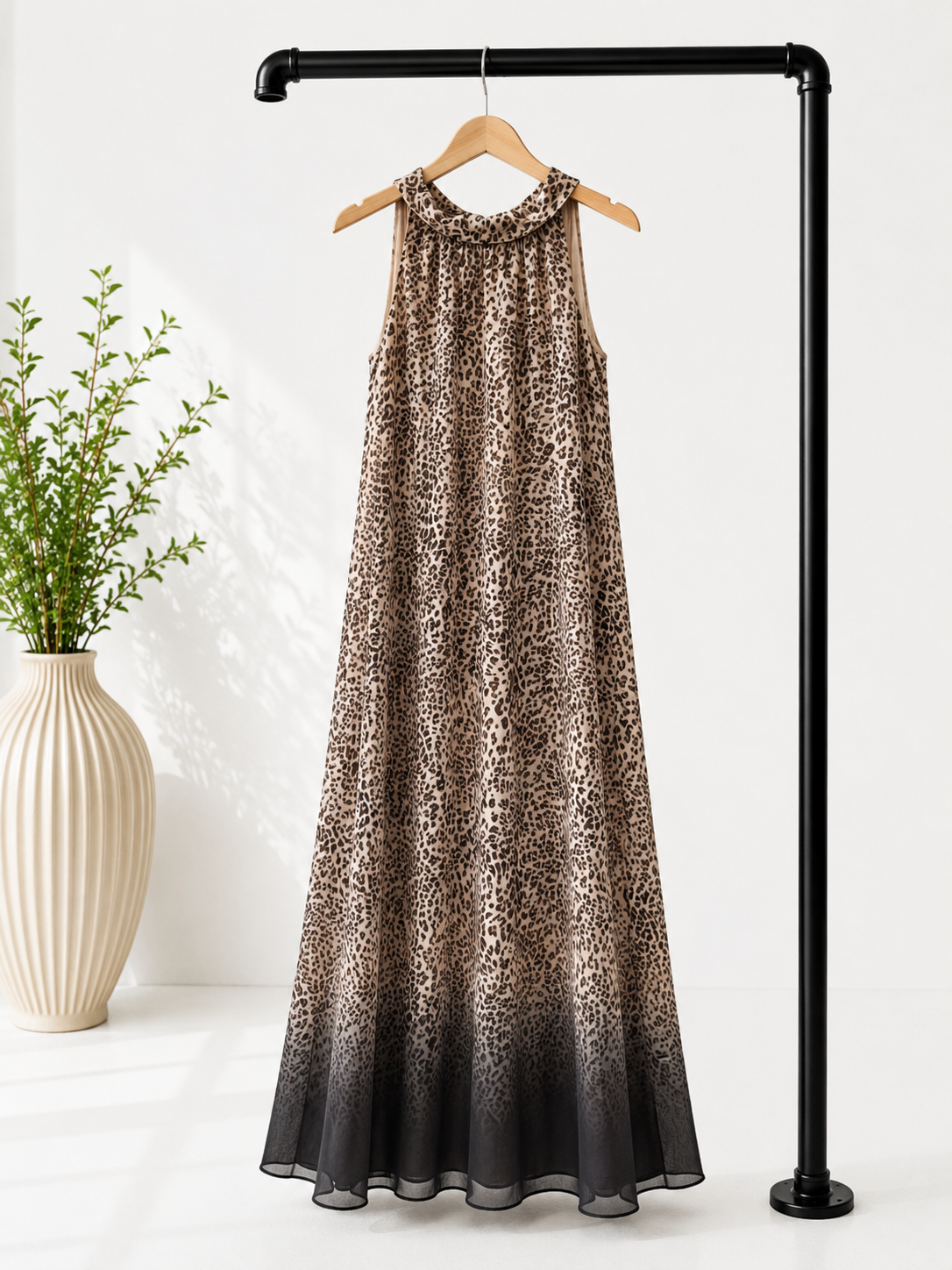 Kleid ZAHRA – Eleganz mit trendigem Leo-Design  – Made in Italy  | Passend bis gute Größe 42