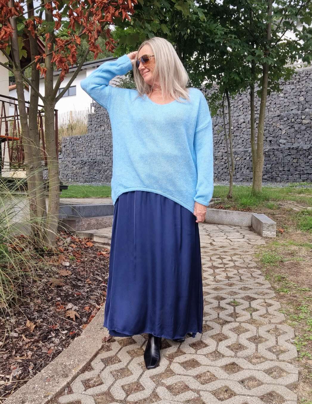 EDLER SILK SKIRT ERIKA BLAU Satin Rock Seiden Mix Made in Italy Sommerhose 34-40 EDLER SILK SKIRT ERIKA BLAU Satin Rock Seiden Mix Made in Italy Sommerhose 34-40