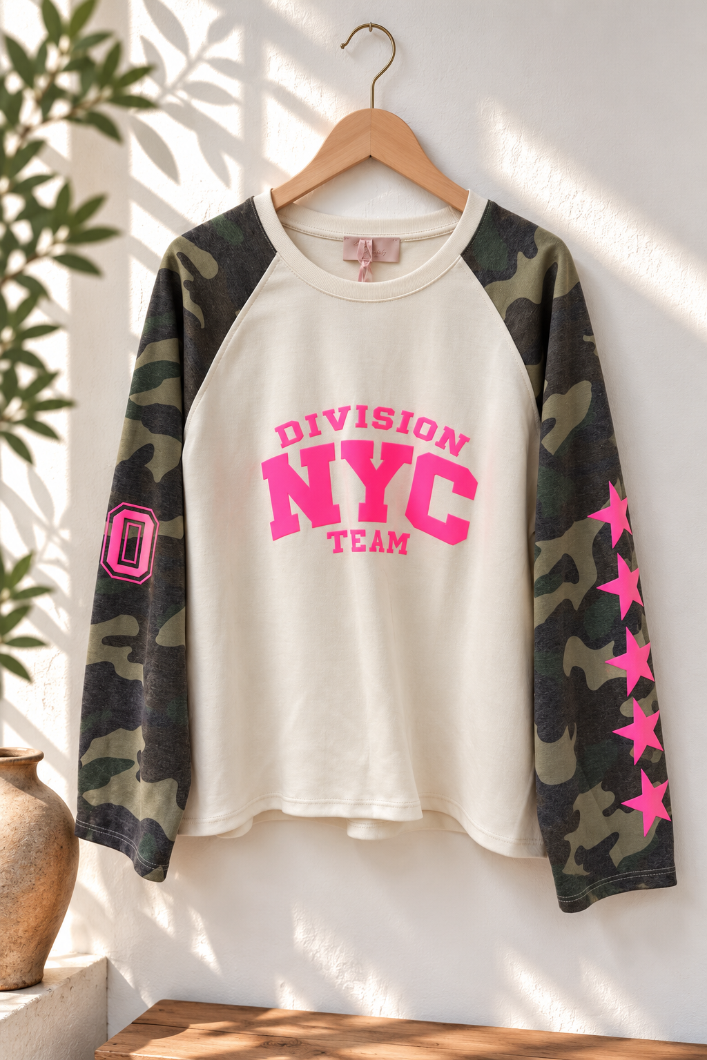 SW0115 – Statement-Shirt mit Camouflage & Neon-Details Gr. 34-42/44