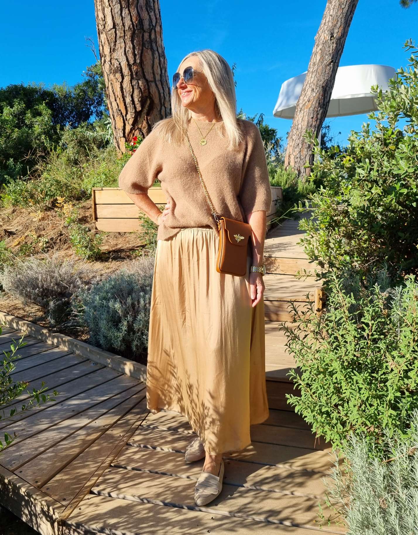 EDLER SILK SKIRT ERIKA CAMEL Satin Rock Seiden Mix Made in Italy Sommerhose 34-40 EDLER SILK SKIRT ERIKA CAMEL Satin Rock Seiden Mix Made in Italy Sommerhose 34-40