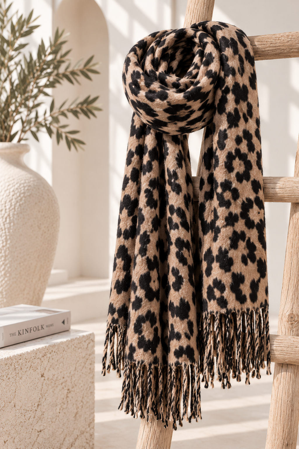 Kuscheliger Leo-Schal · 70 × 190 cm · 20 % Wolle · Made in Italy