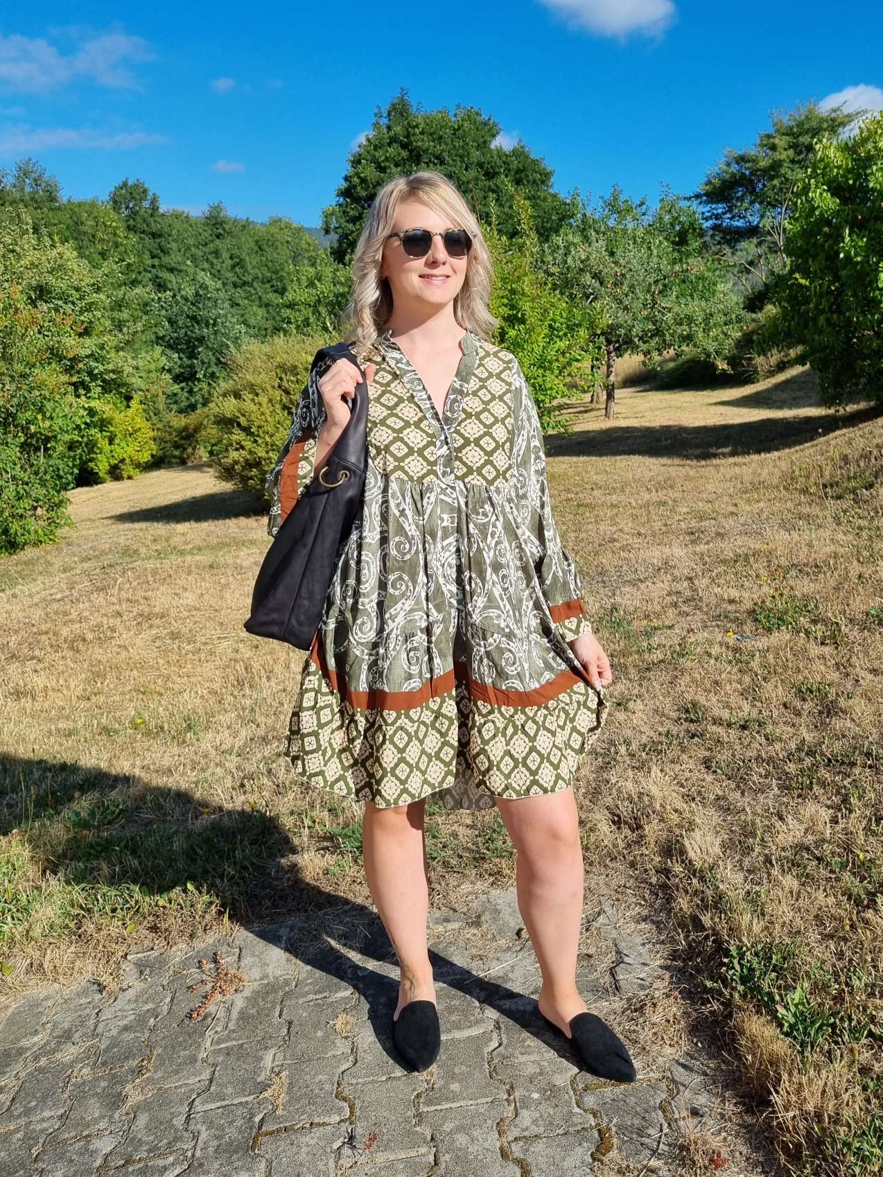 SHORT TUNIKA DRESS FIONA KHAKI 34-40/42 Made in Italy langes Kleid Hängerchen Tunikakleid SHORT TUNIKA DRESS FIONA KHAKI 34-40/42 Made in Italy langes Kleid Hängerchen Tunikakleid