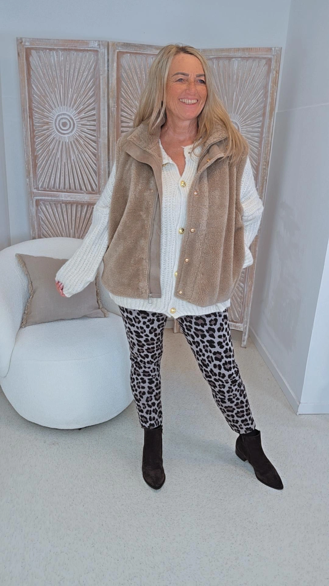 TEDDY-KUNSTFELLWESTE KIRSTEN UNI 34-42/44 mit Reißverschluss & Goldbuttons