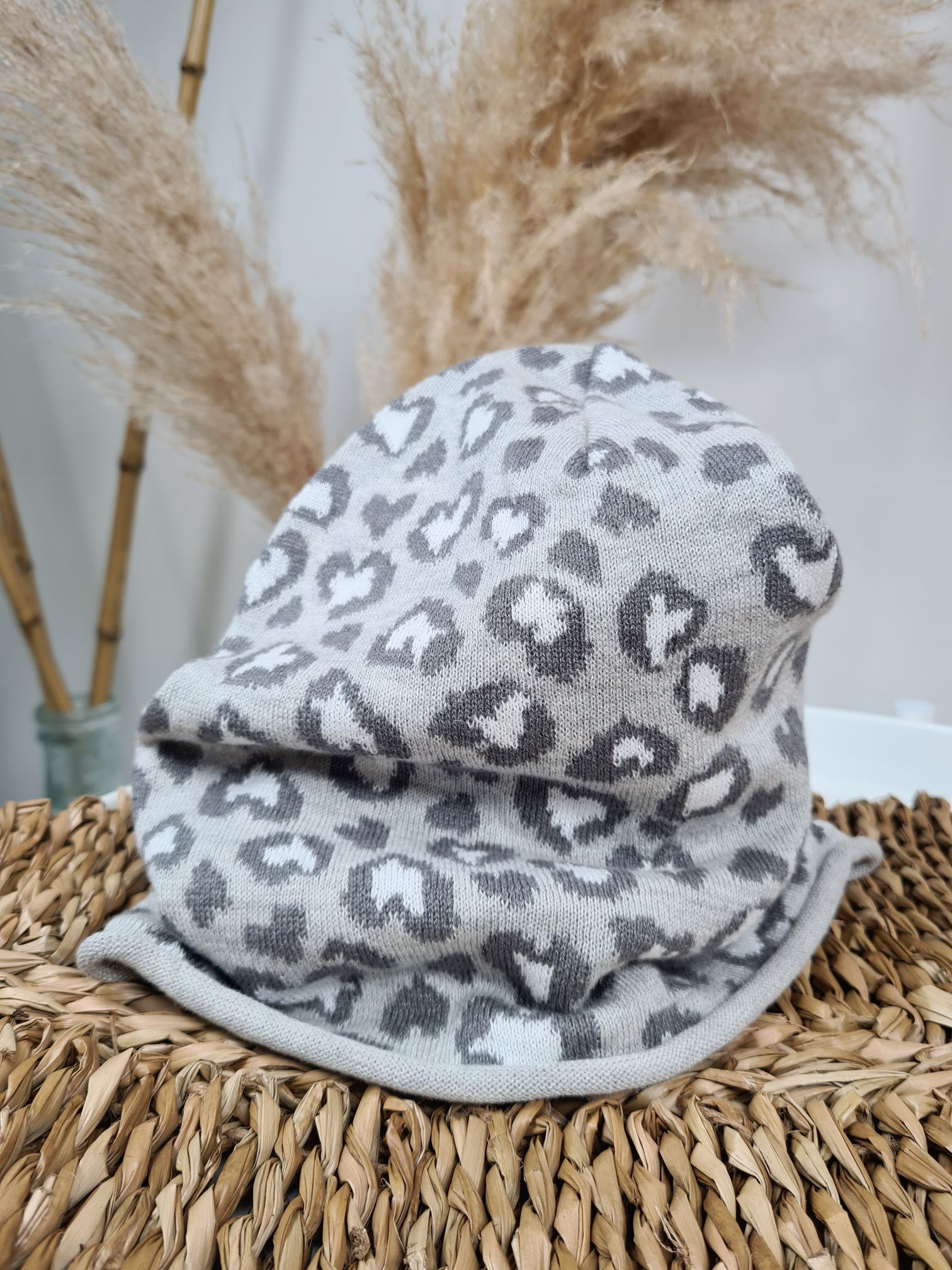 LEO BEANIE LACEY ZWILLINGSHERZ Wintermütze Italy Design Strick Mütze LEO BEANIE LACEY ZWILLINGSHERZ Wintermütze Italy Design Strick Mütze