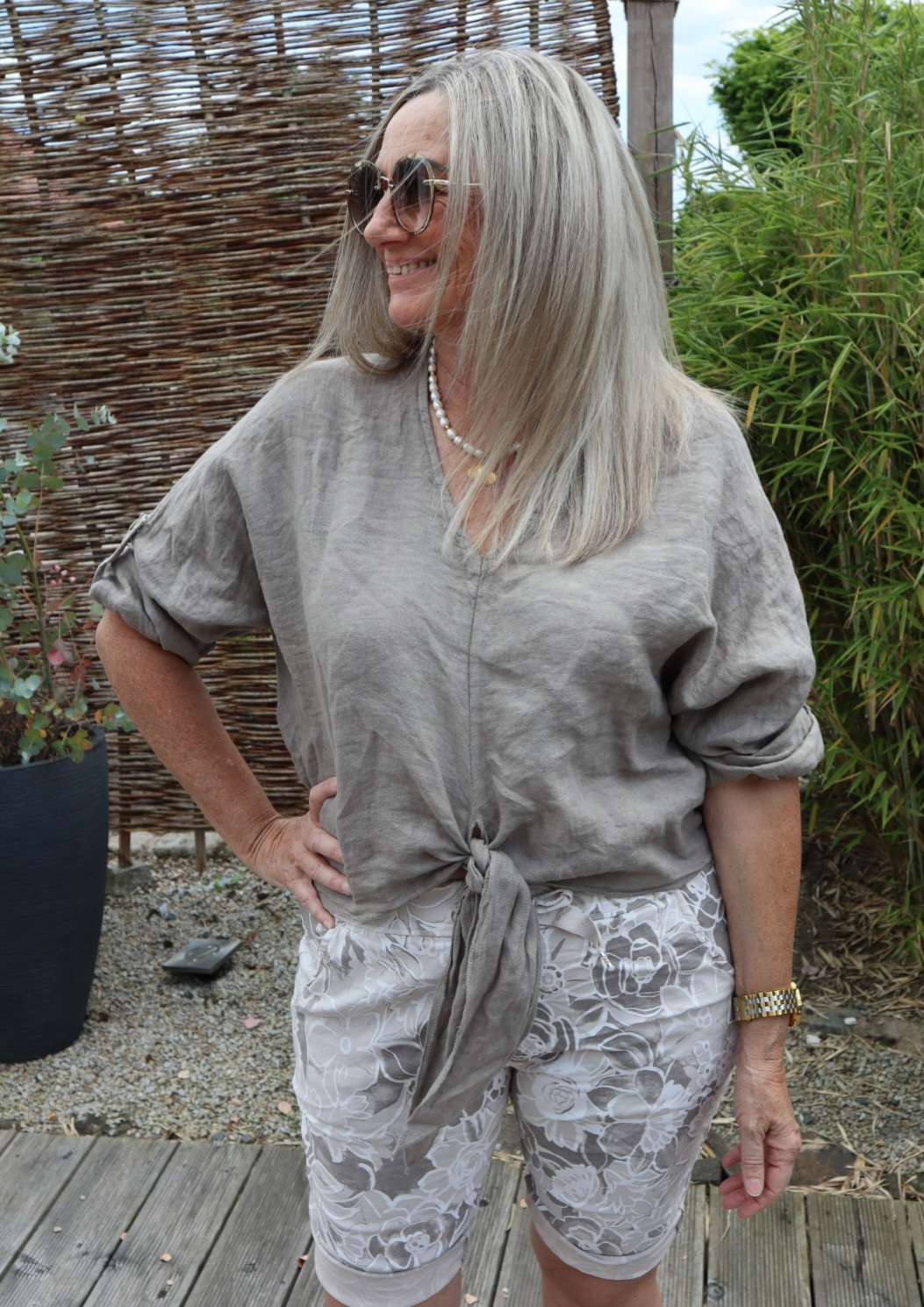 LINEN BLUSEN SHIRT CARINA TAUPE 34-40/42 Made in Italy Basic Shirt kurzarm Leinen T-Shirt Hemd LINEN BLUSEN SHIRT CARINA TAUPE 34-40/42 Made in Italy Basic Shirt kurzarm Leinen T-Shirt Hemd